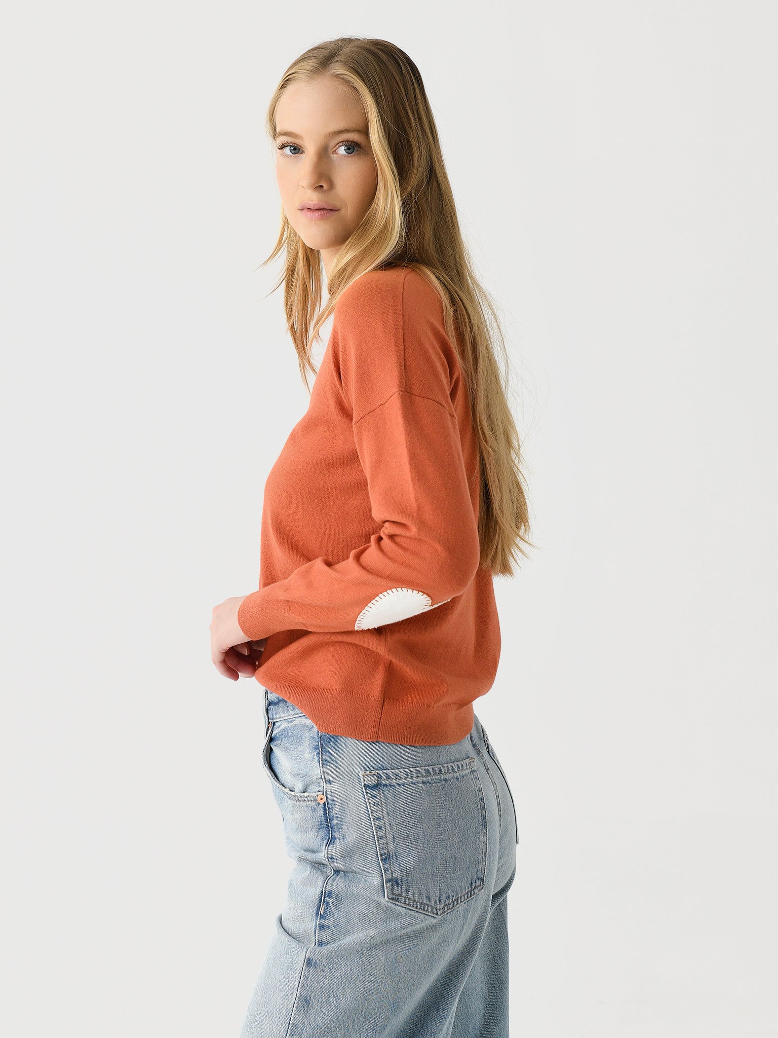 2046AxPAPRIKAWPLAINWHITE-alt2