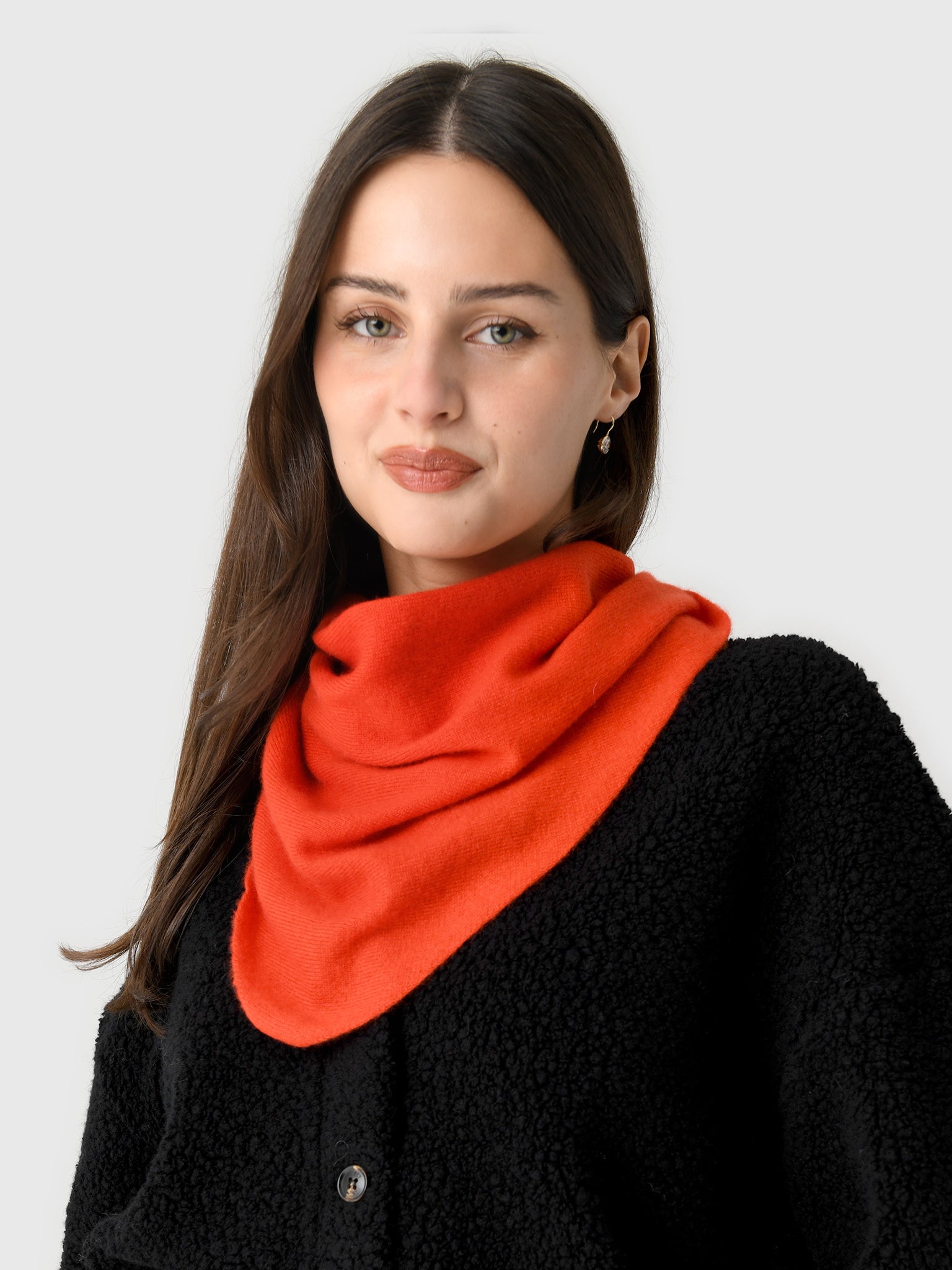 White + Warren Women's Cashmere Neckerchief - Saint Bernard