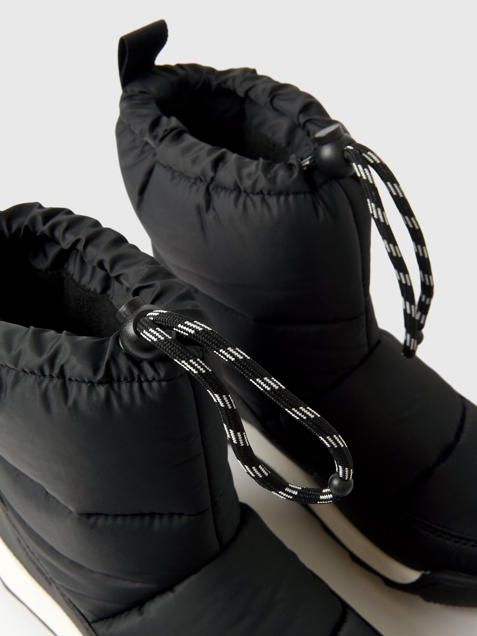 2088571010xBLACKSEASALT-alt2