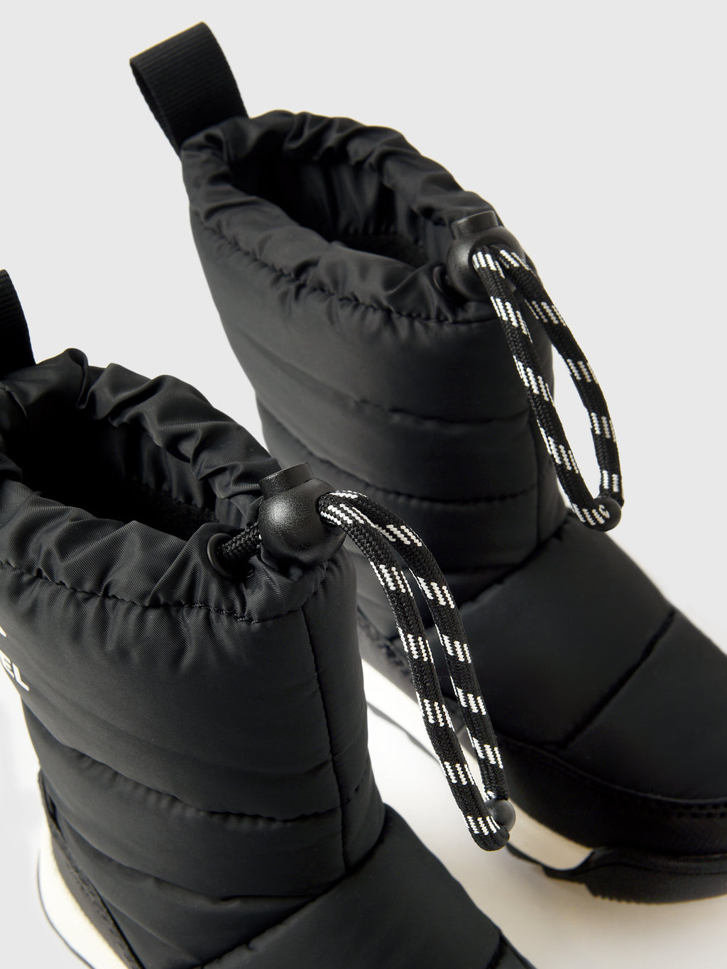 2088572010xBLACKSEASALT-alt2