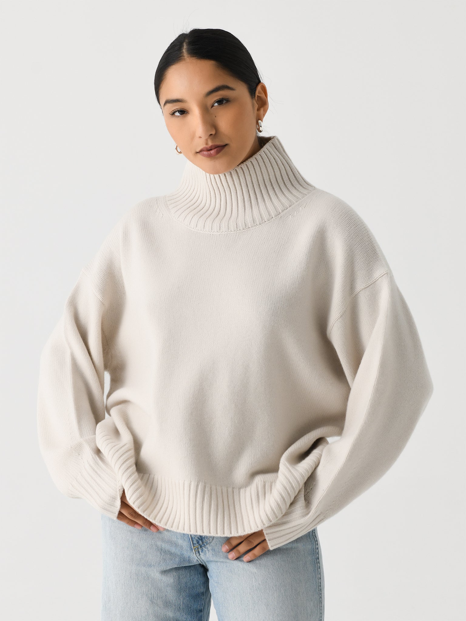 White + Warren Women's Merino Cashmere Standneck - Saint Bernard