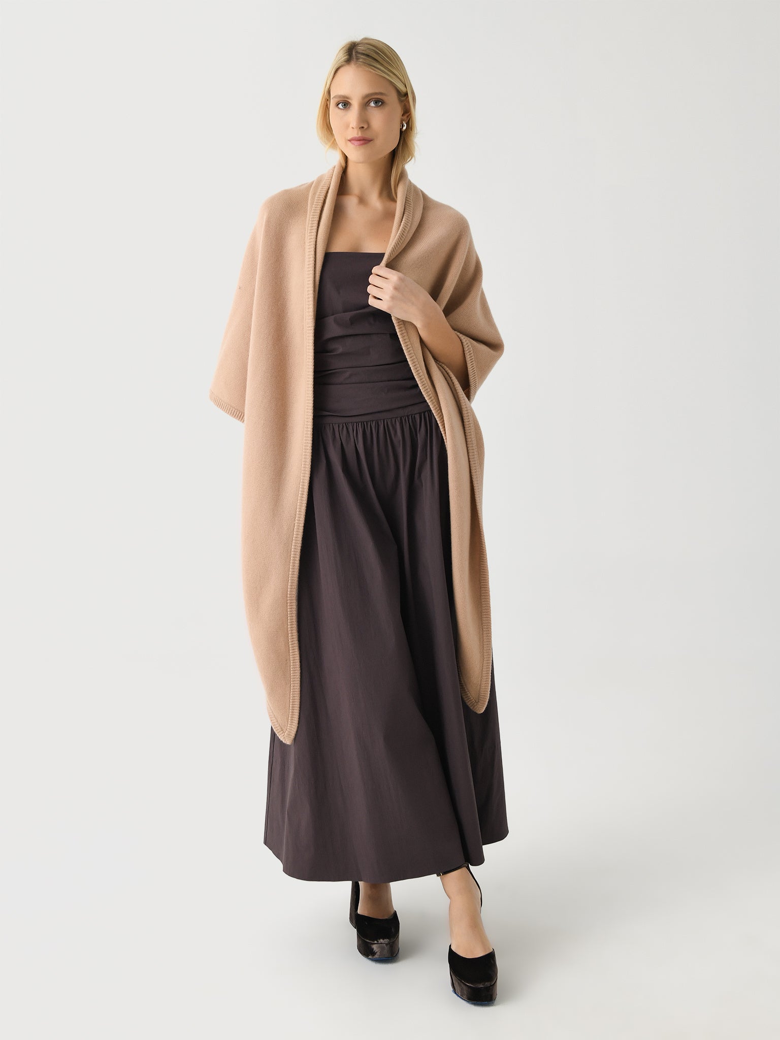 White + Warren Merino Cashmere Triangle Scarf - Saint Bernard