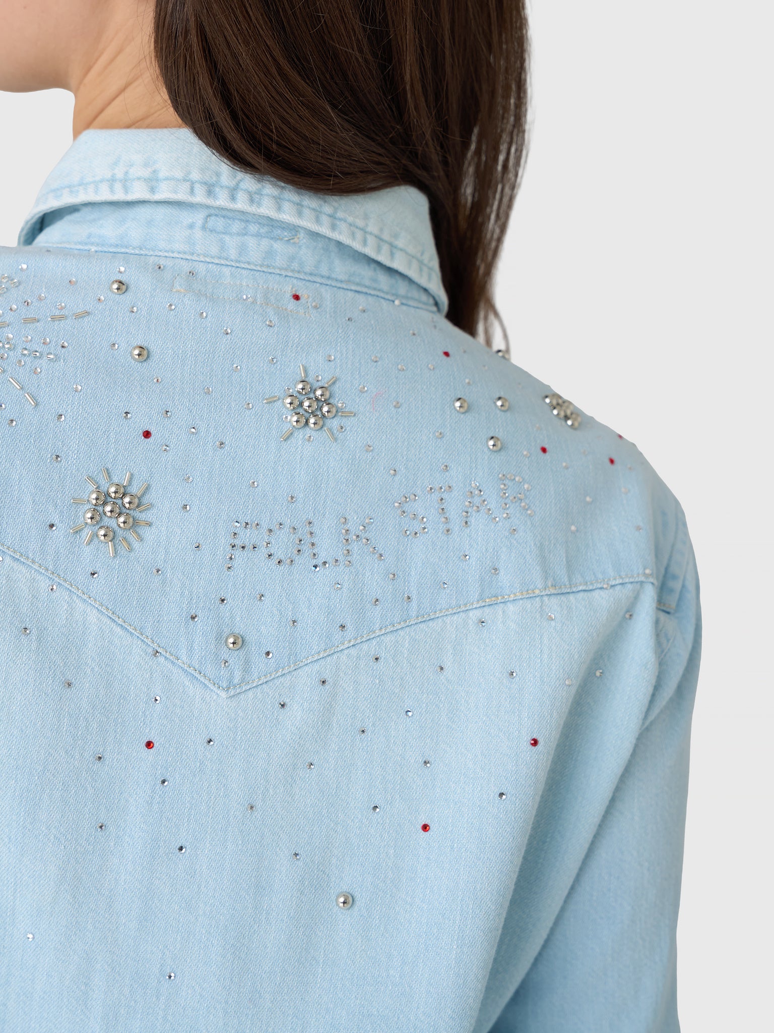 21126-350xMOREISMORE-alt4