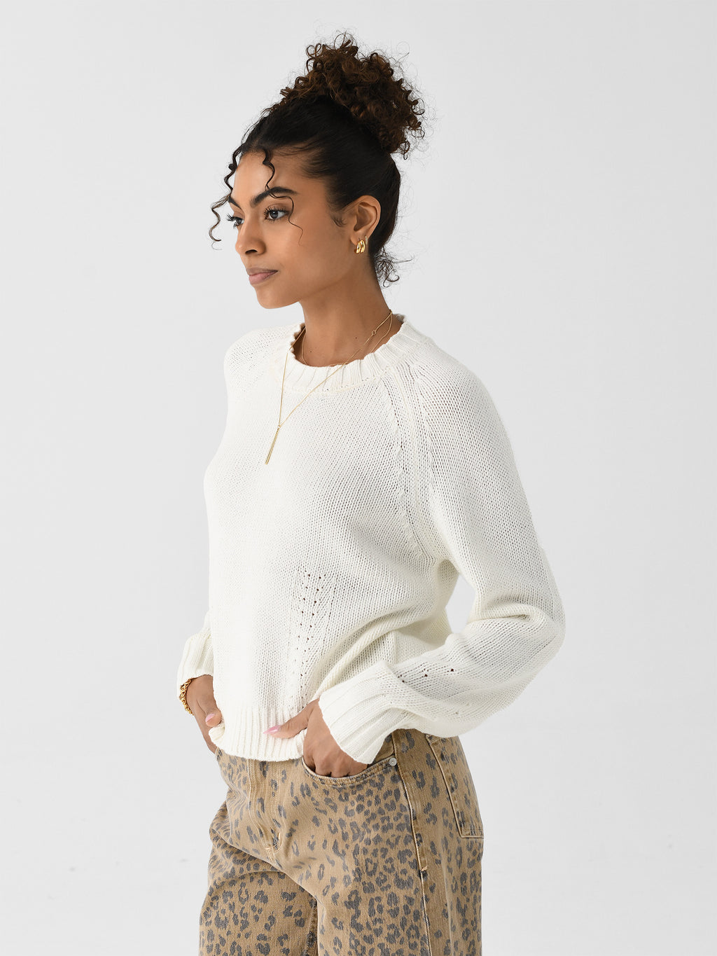 21283xWHITE-alt2