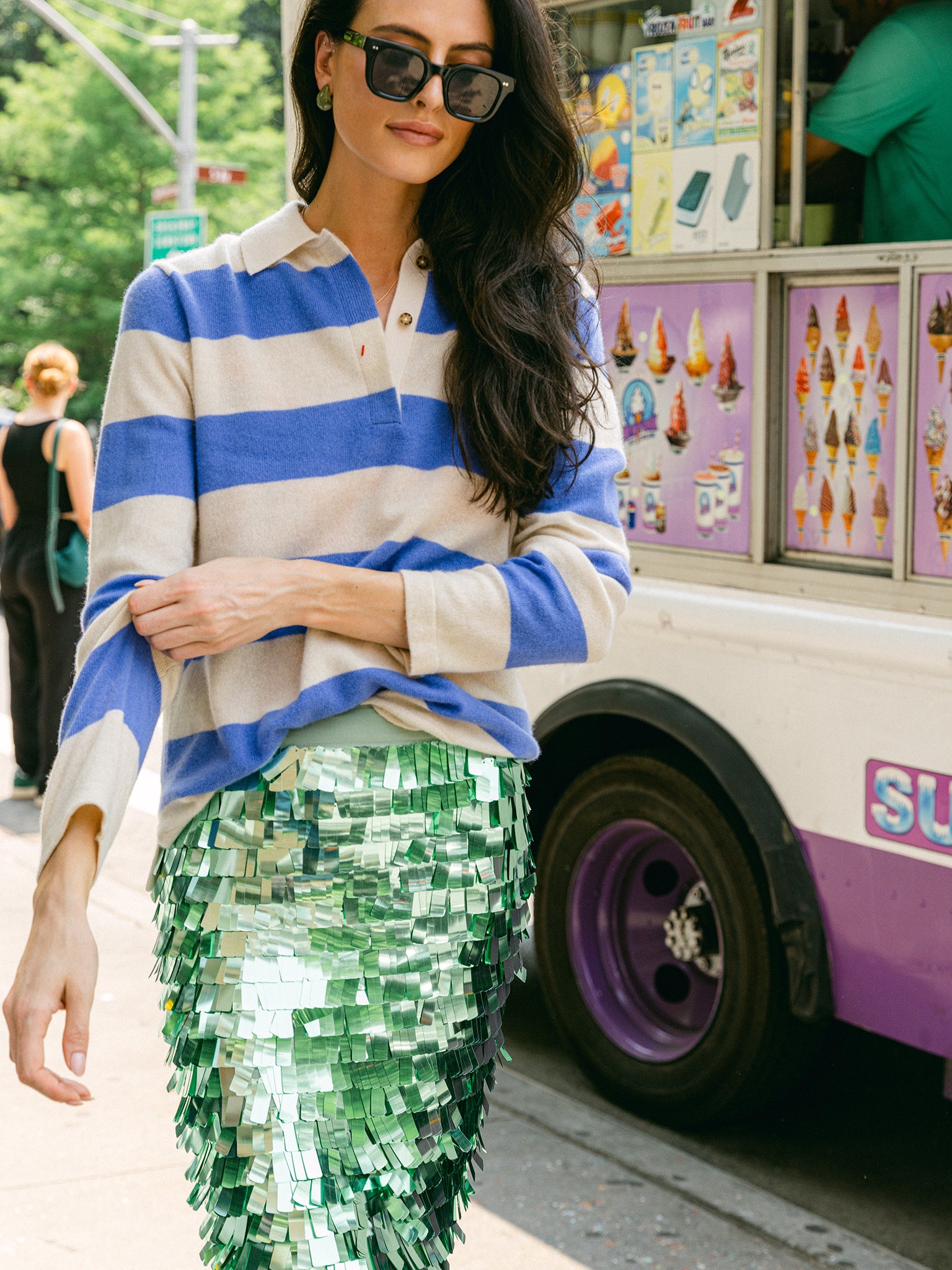 21447xNATURALBLUEIRIS-alt1