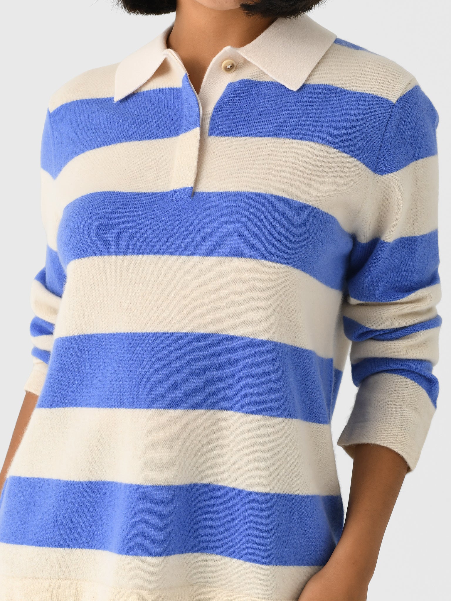 21447xNATURALBLUEIRIS-alt4