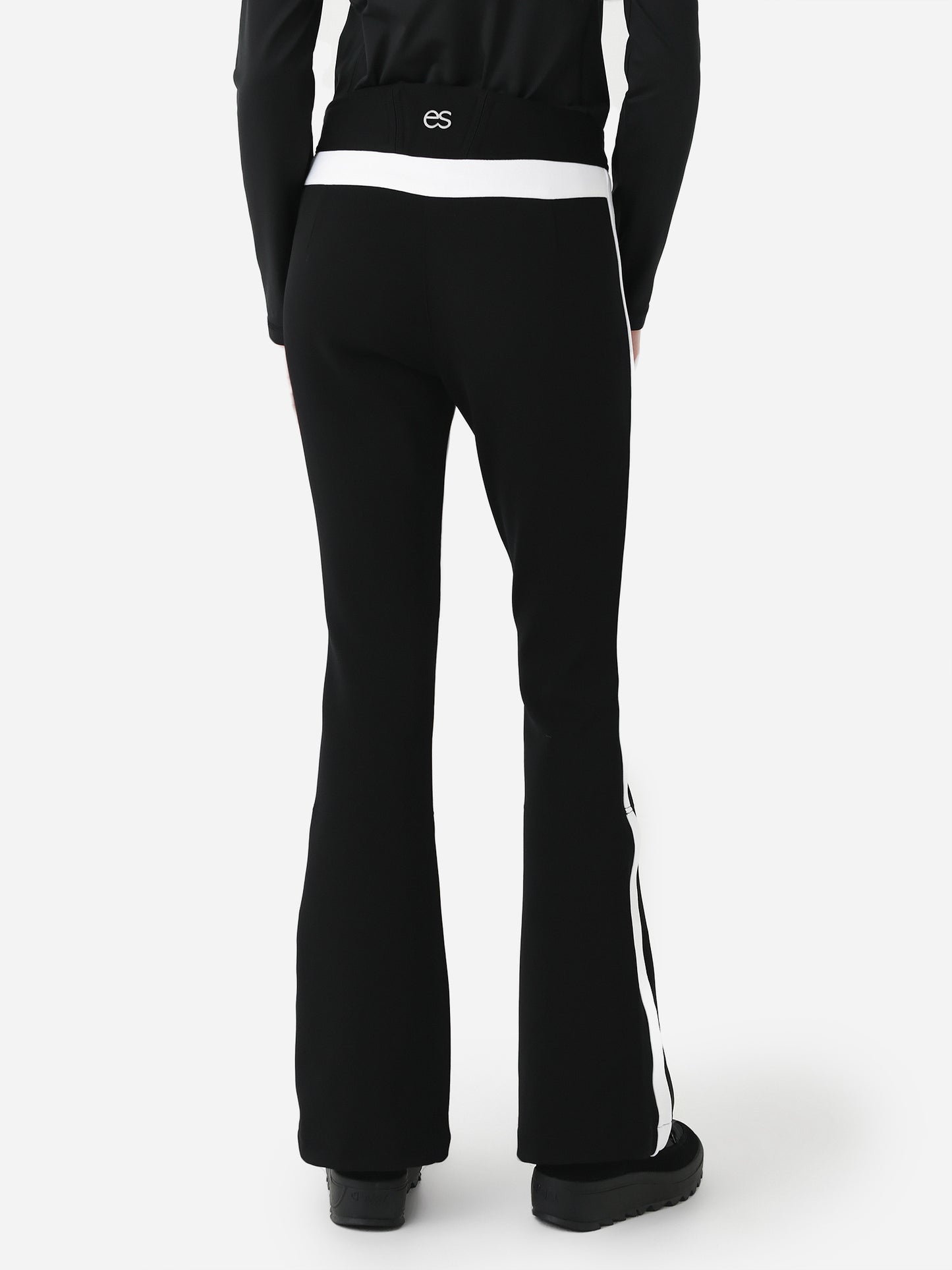 2216021xBLACKSNOW-alt3