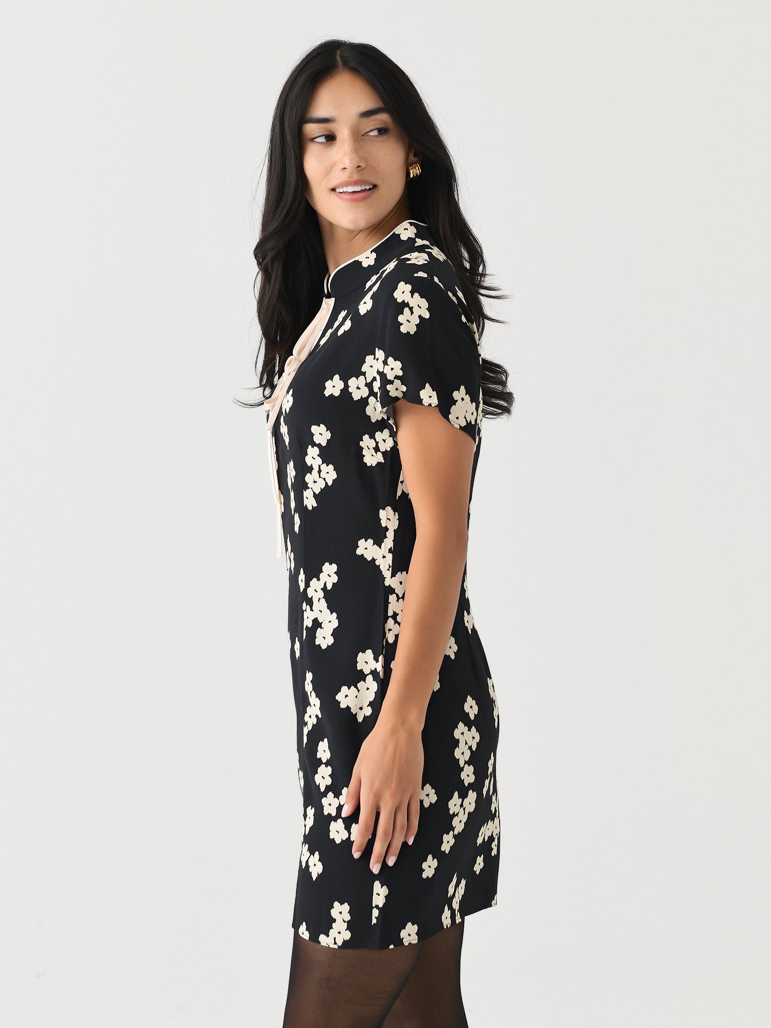 2301132BCBFxBLACKCLUSTERBLURREDFLORAL-alt2