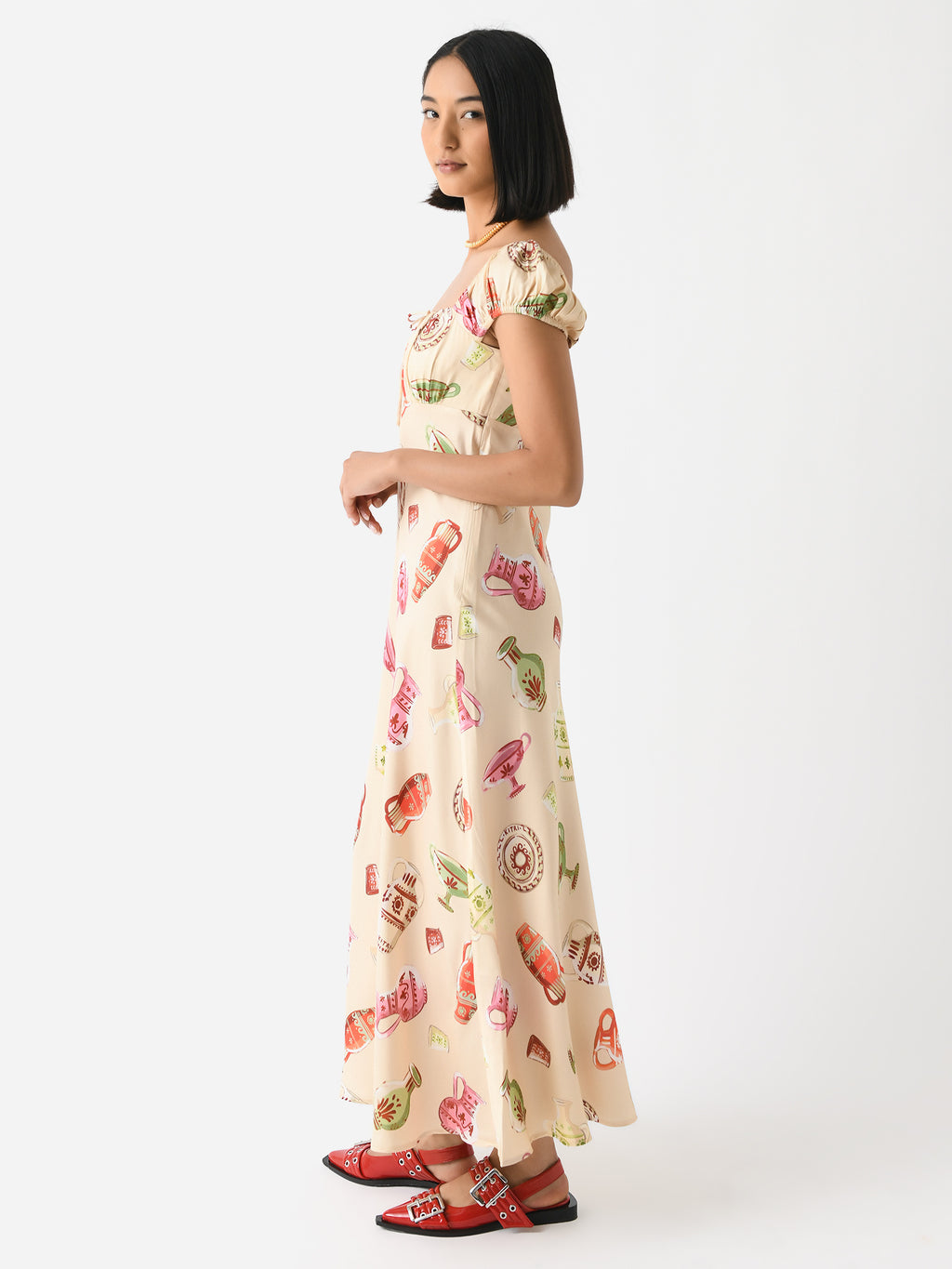 2304109WPxIVORYPOTTERY-alt1