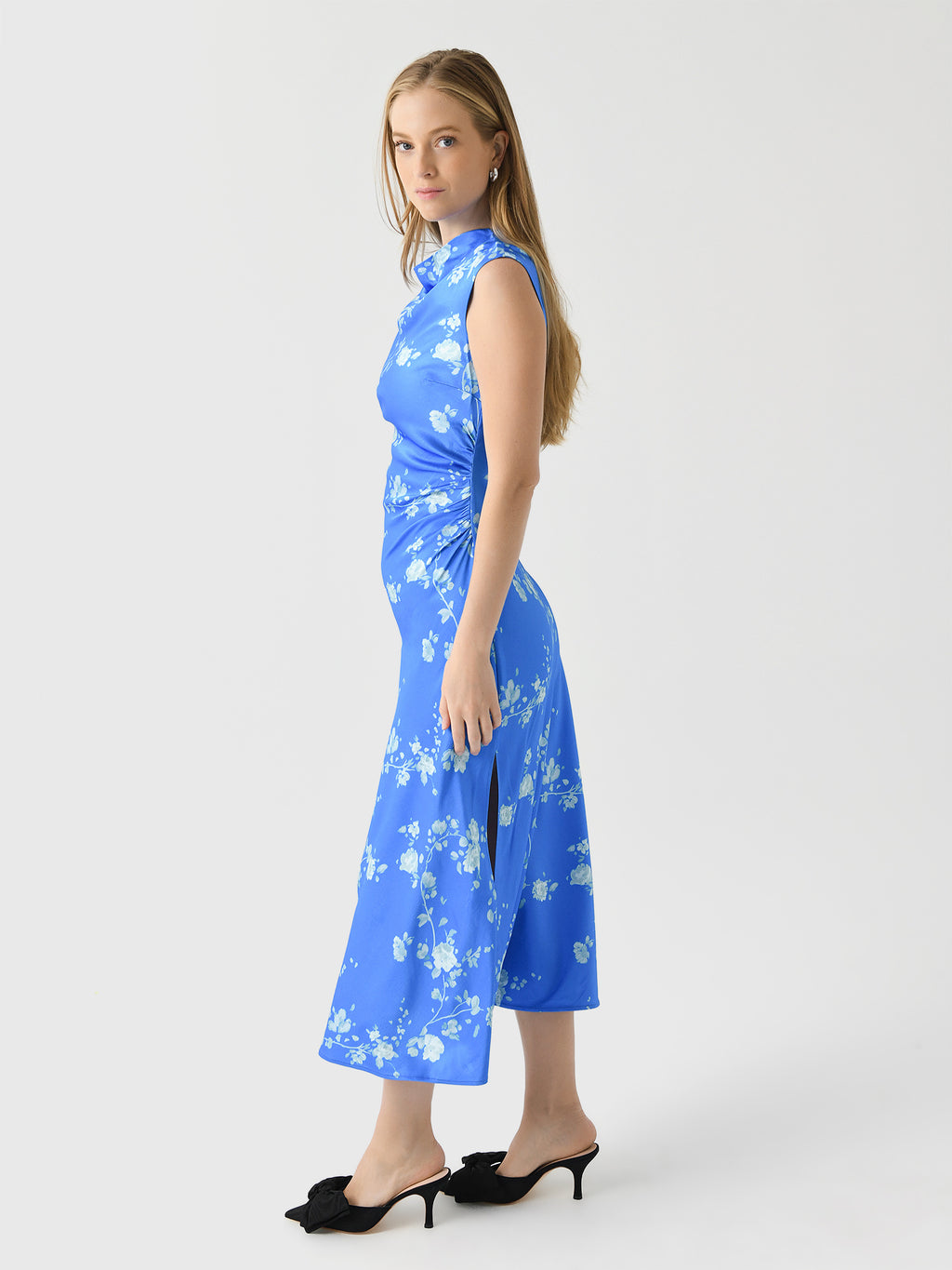 2310135BTFxBLUETRAILINGFLORAL-alt1