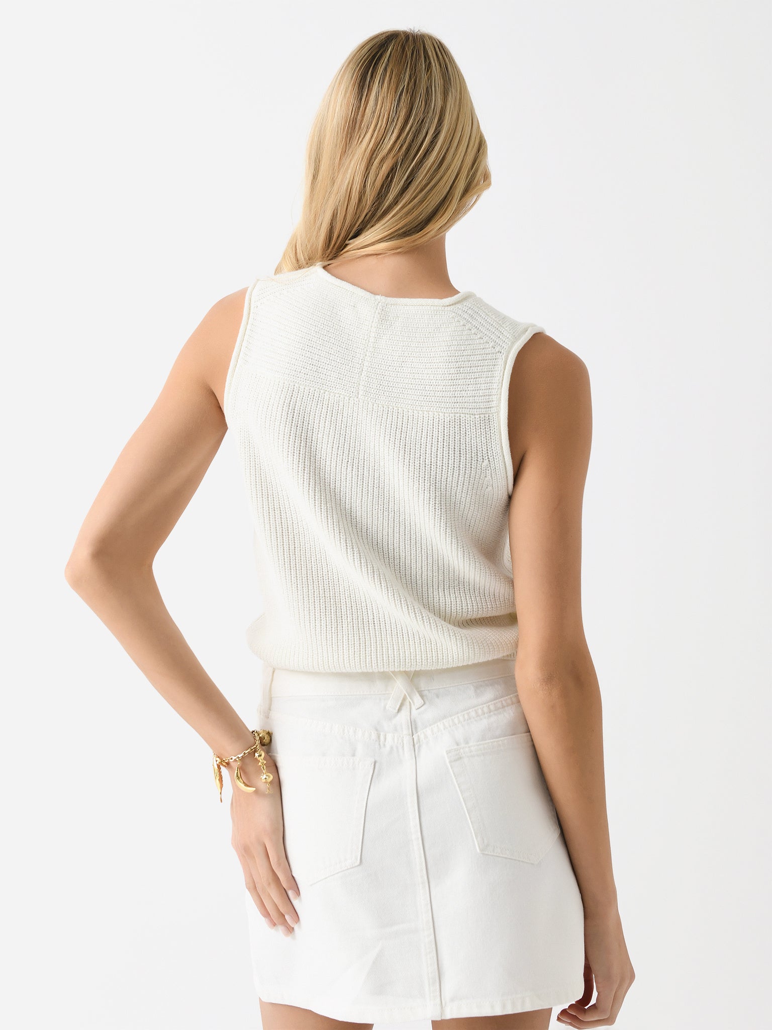 Alex Mill Women's Eldridge Sweater Vest – Saint Bernard
