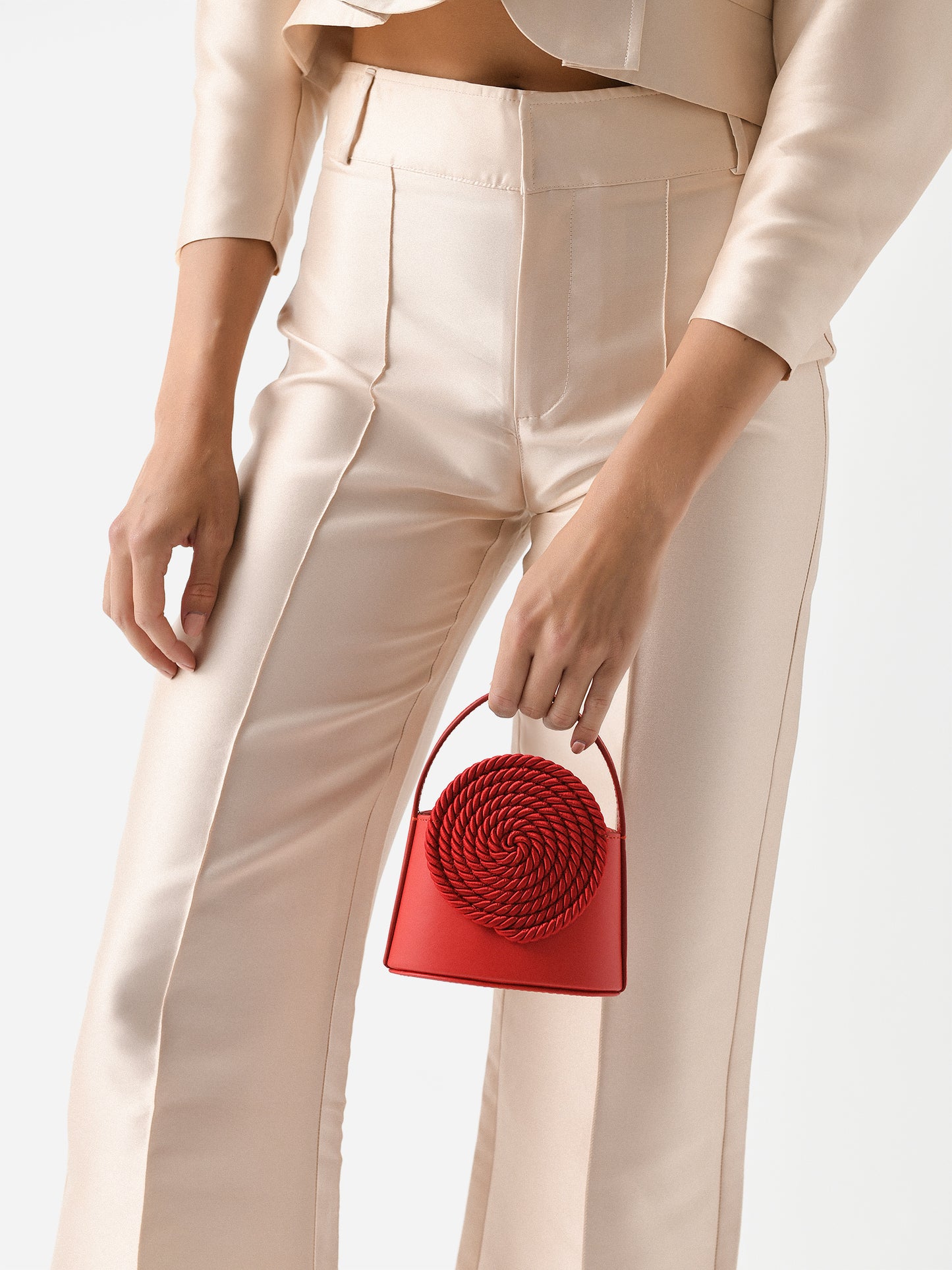 23W1GUN03xBRIGHTRED-alt1