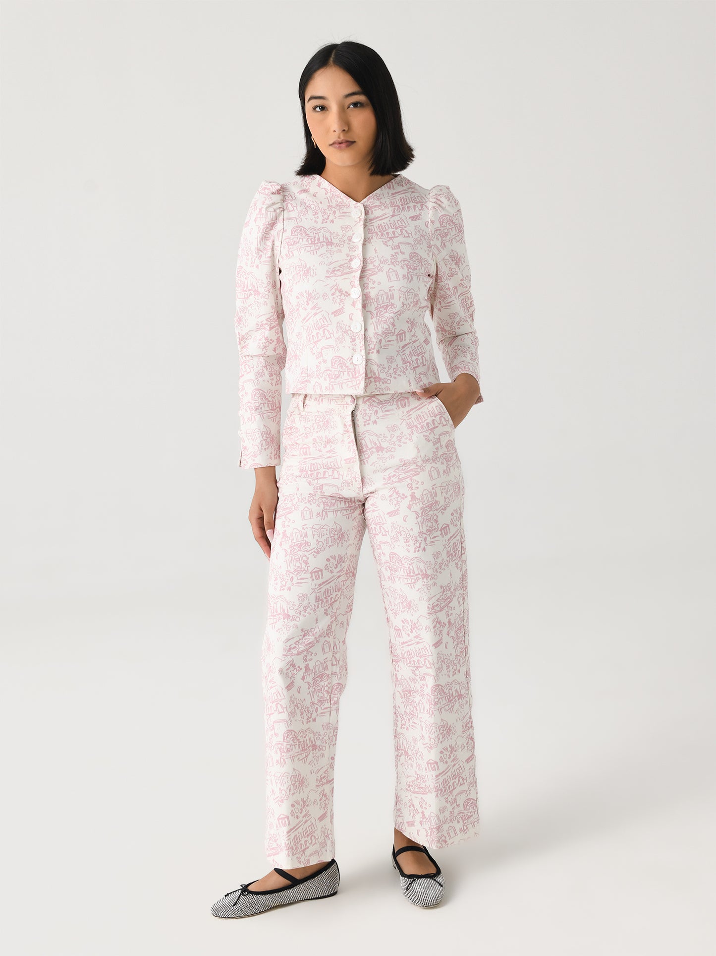 2401601PTxPINKTHEATRE-alt1