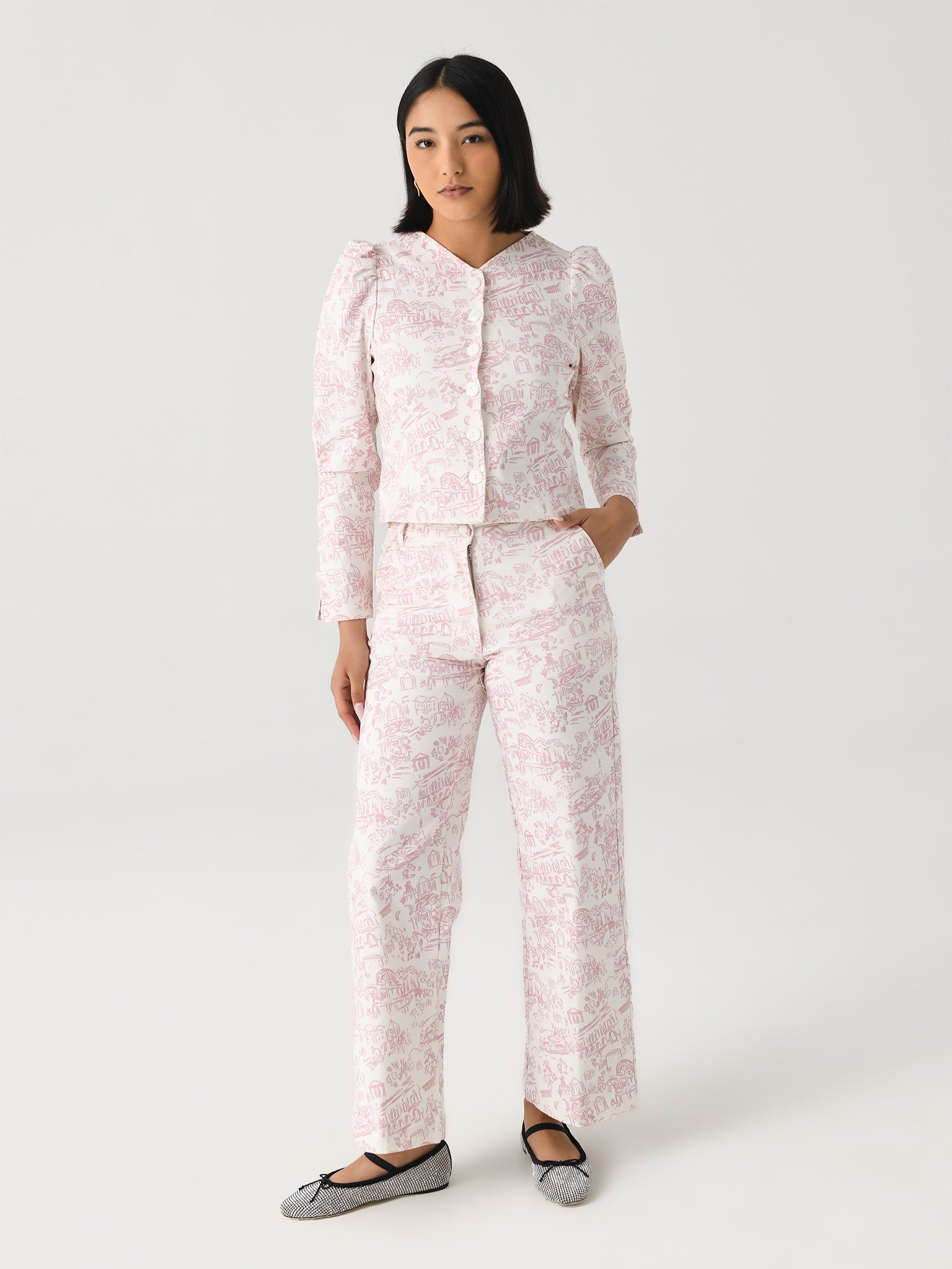 2401601PTxPINKTHEATRE-alt1