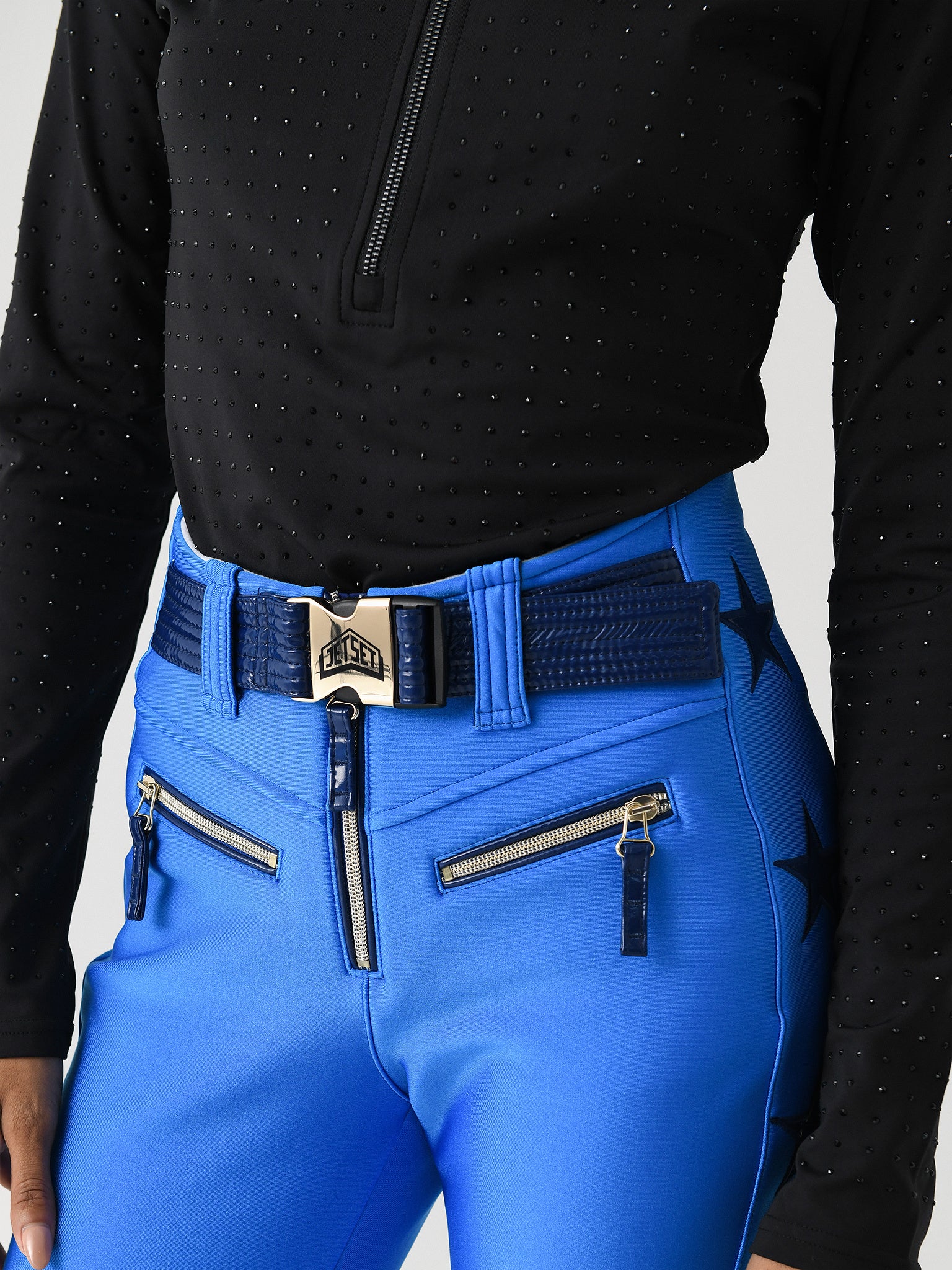 2421/220048 xBLUE-alt4