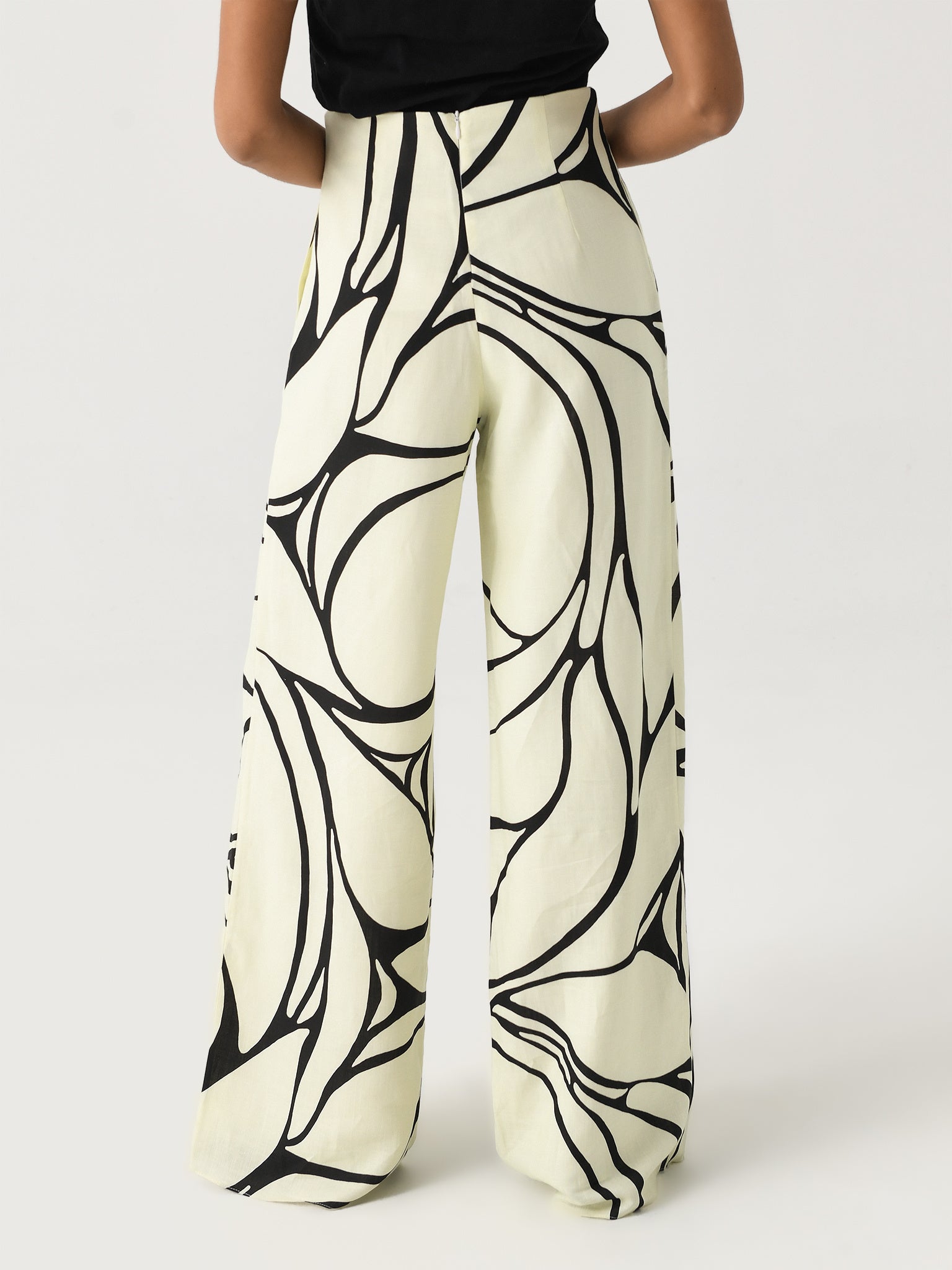 24A041xVITRALBW-alt3