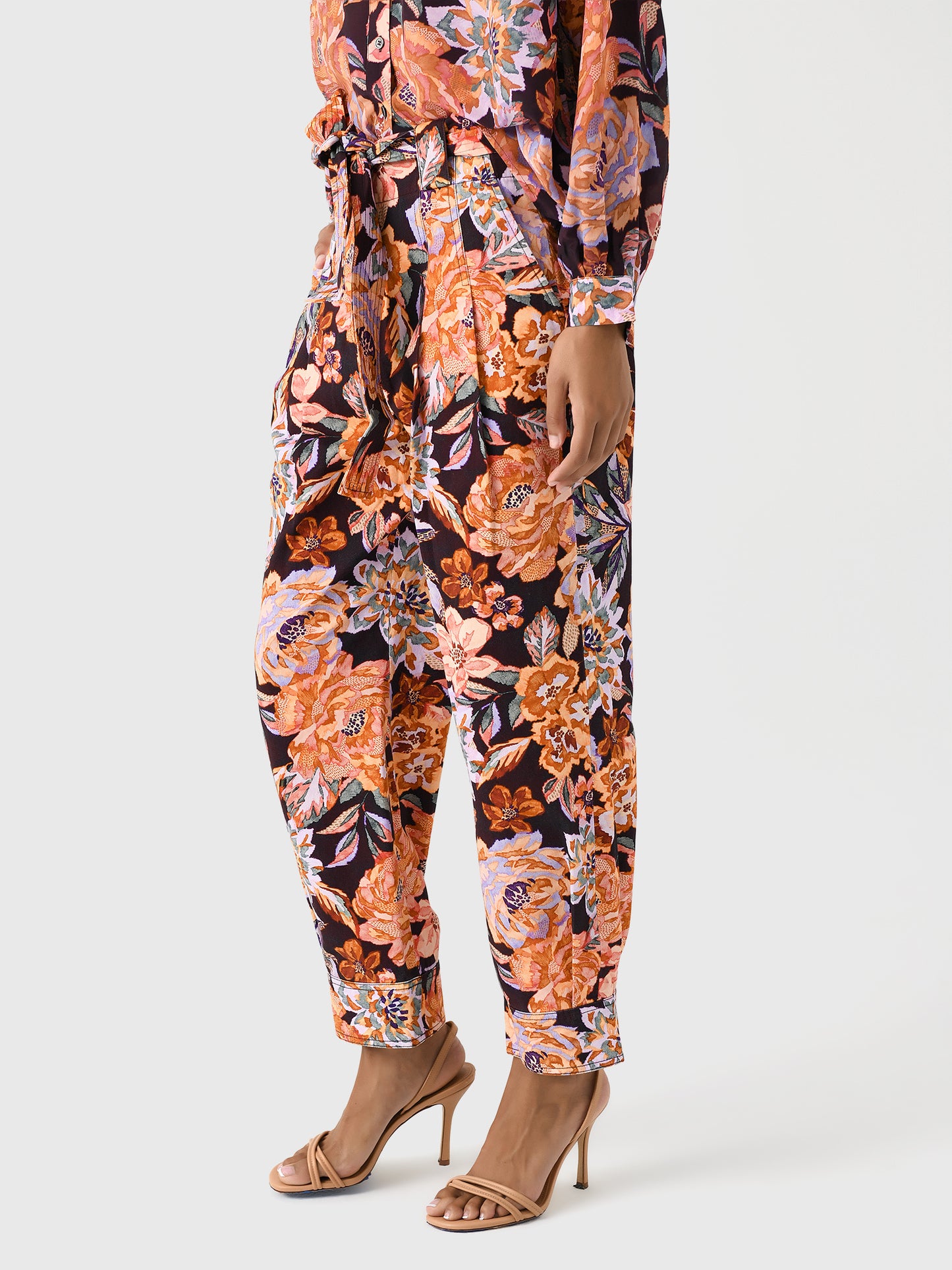 24FAP1PntFlrxPAINTERLYFLORAL-alt2