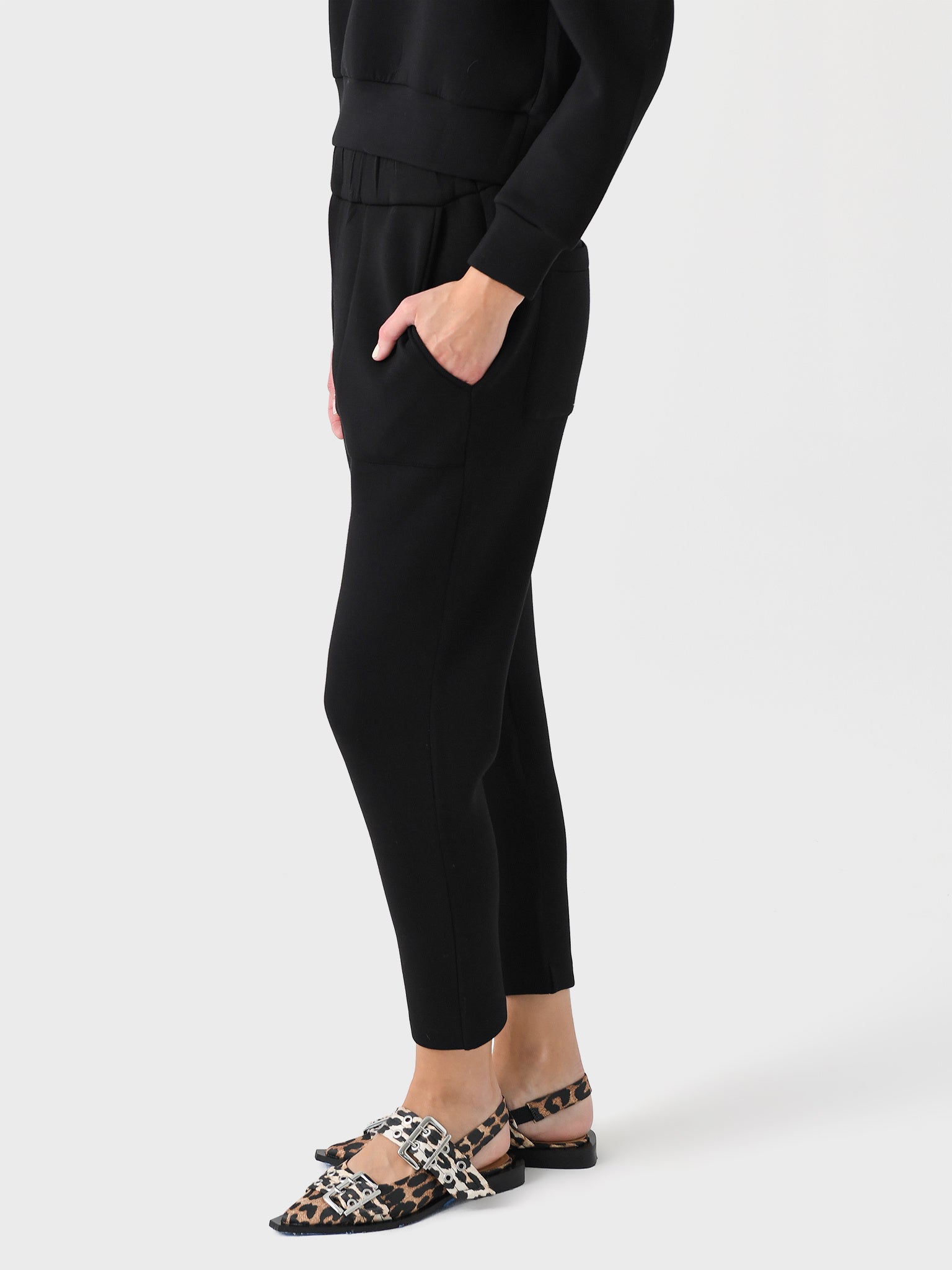 24FAP3OnyxxONYX-alt2