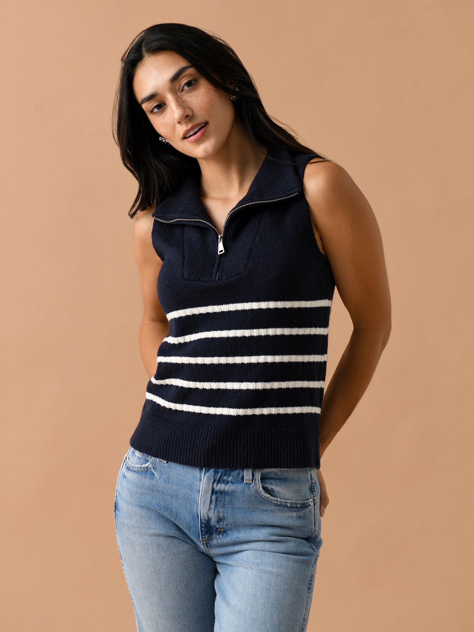 24FW2090xNAVYKNIT-alt1