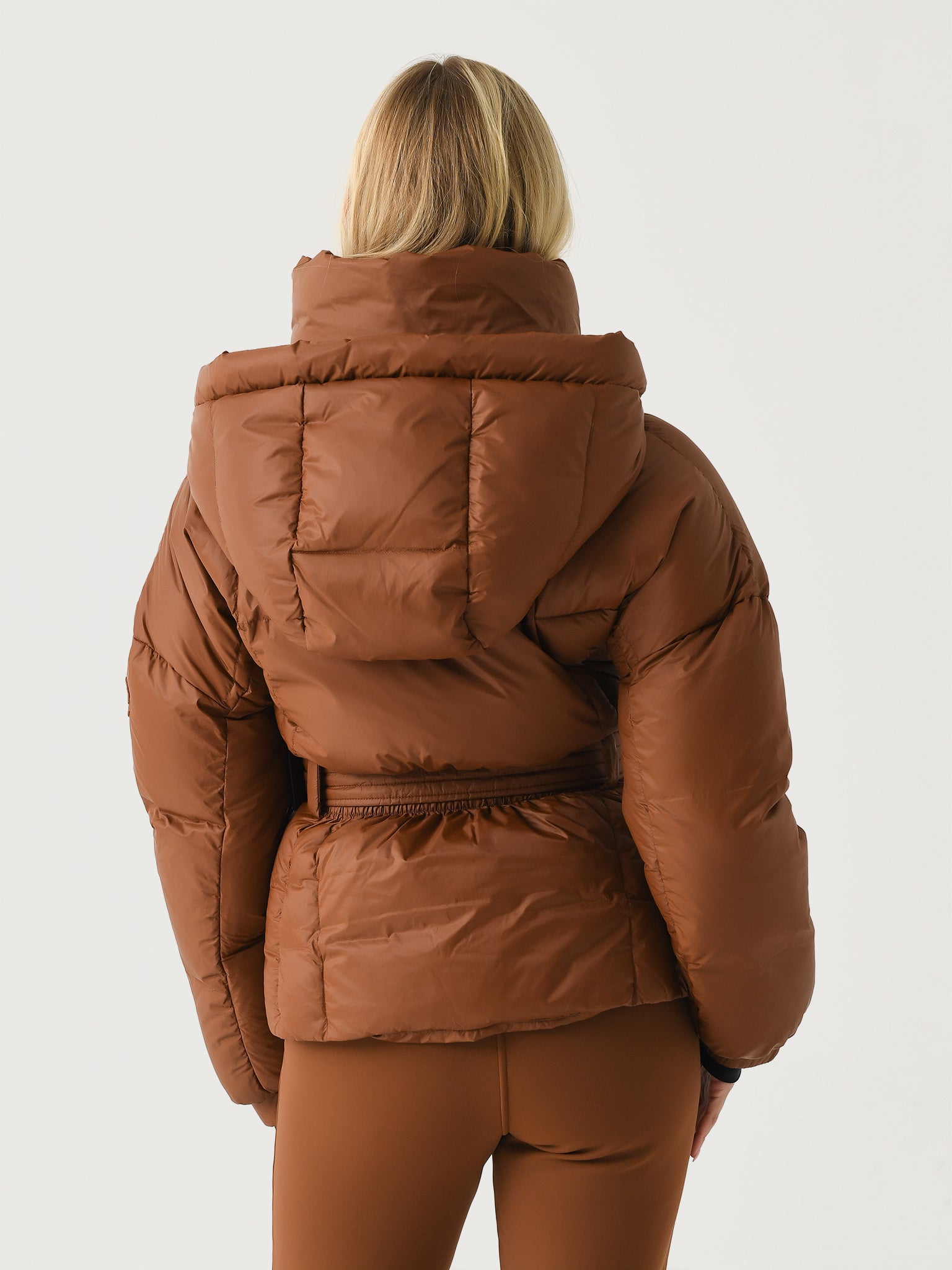 24MNTR09xCHESTNUT-alt3