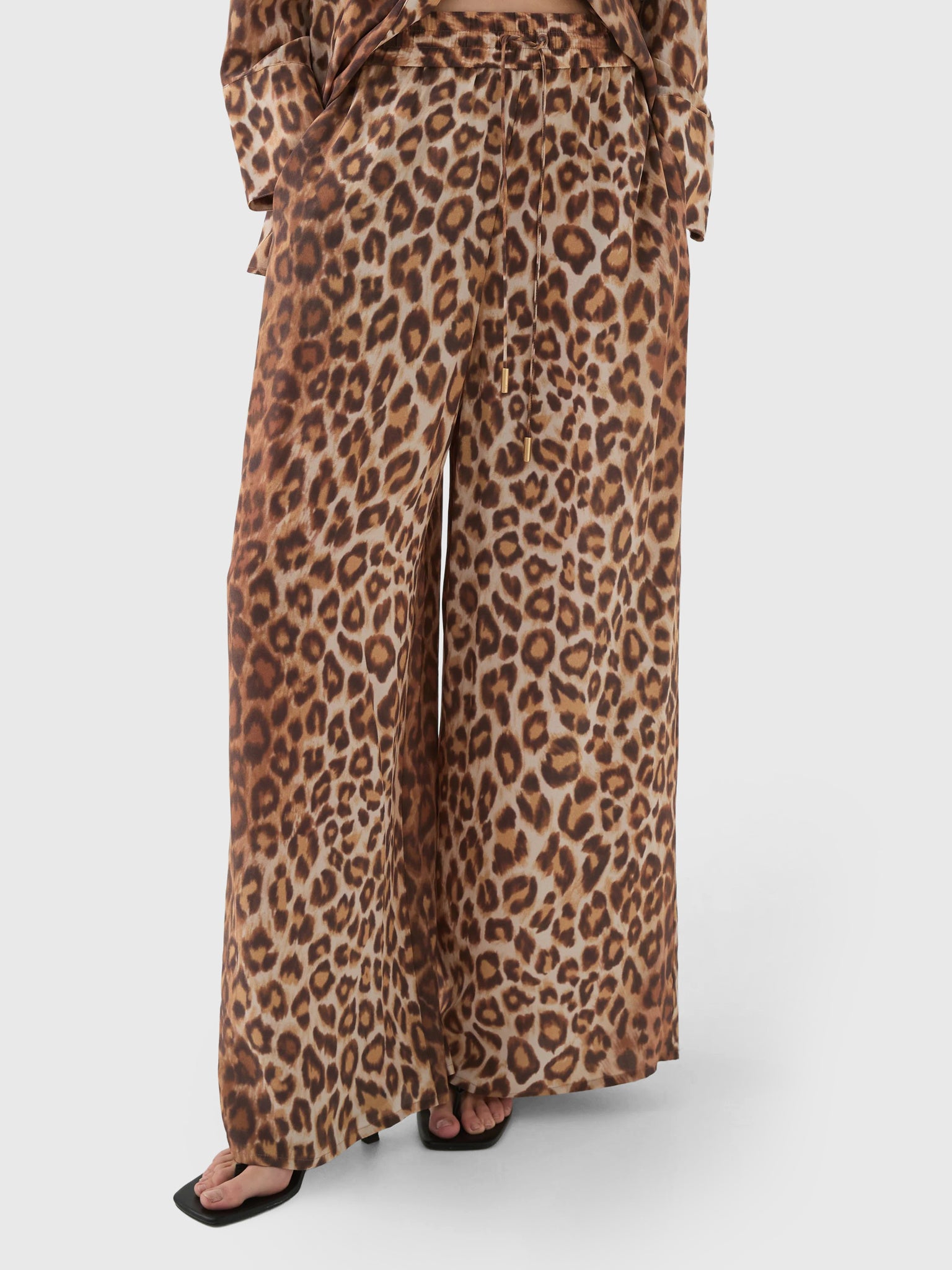 24SS3078xLEOPARD-alt1