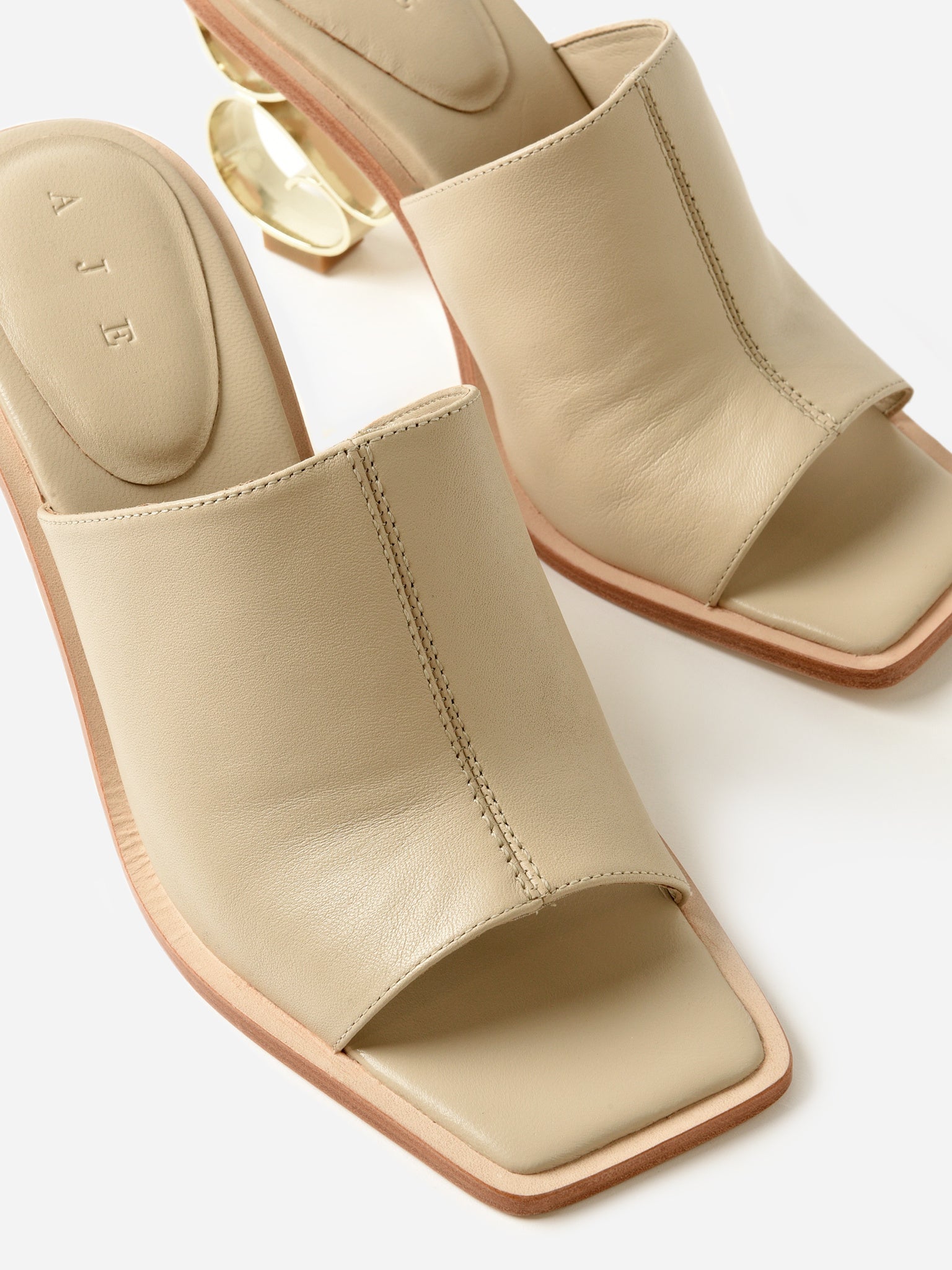 24SU7135xNATURALBEIGE-alt2