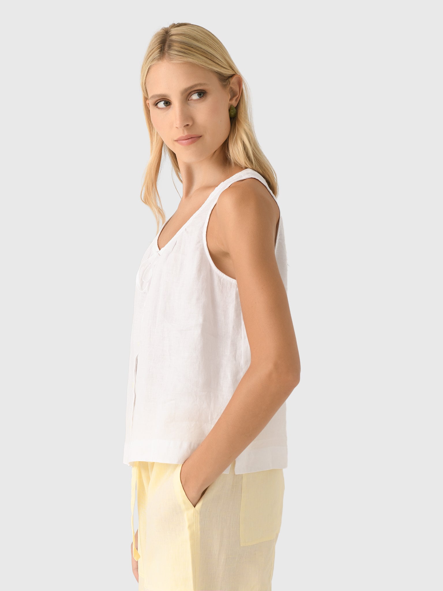 254-WT063-2653xWHITE-alt2