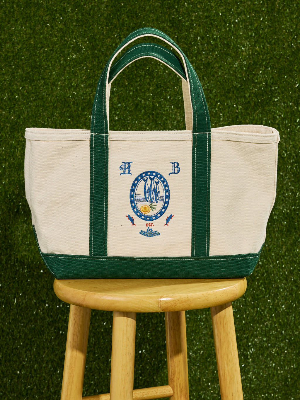 Hunter Bell Medium Canvas Tote - Saint Bernard