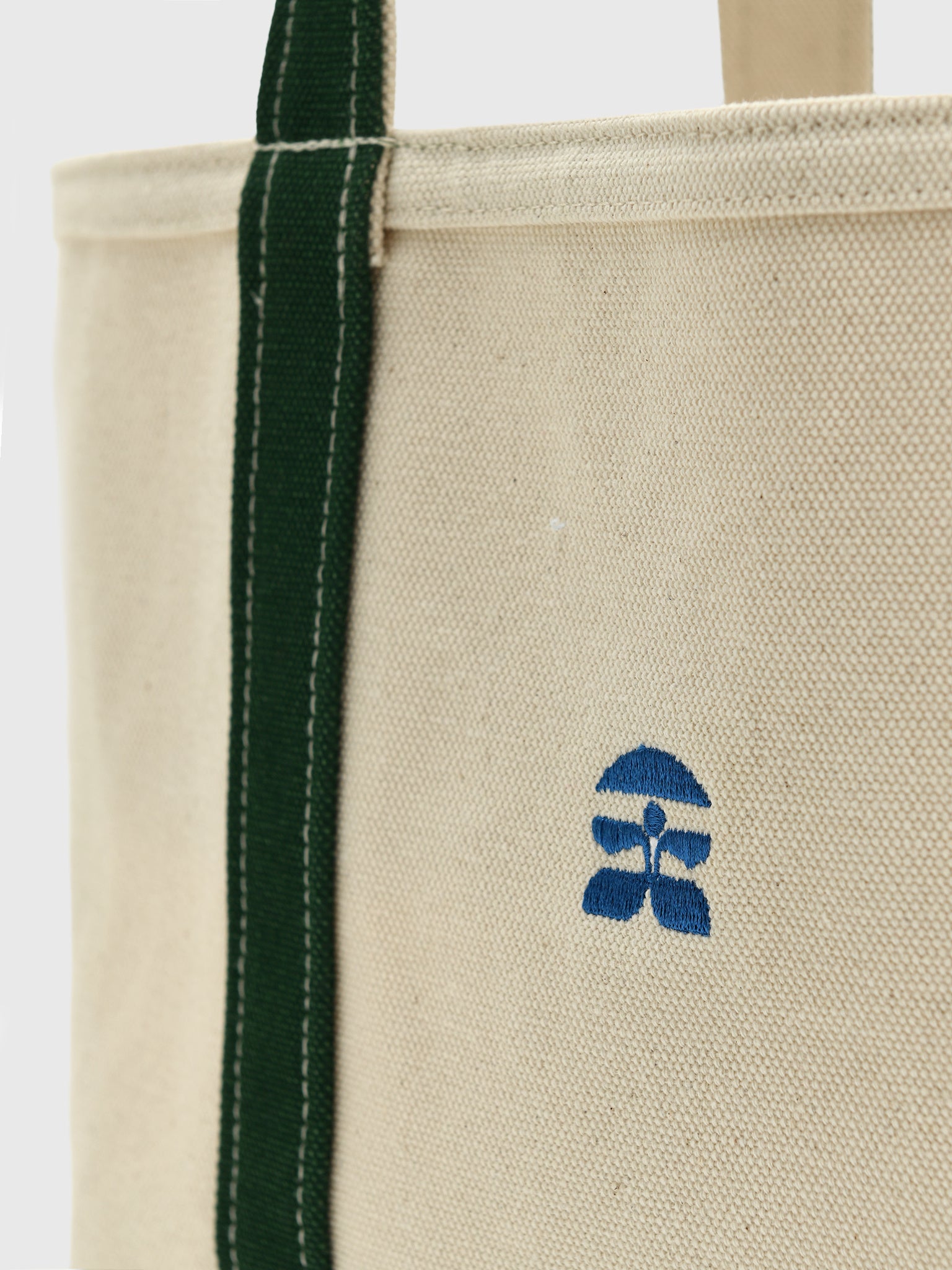 Hunter Bell Medium Canvas Tote - Saint Bernard