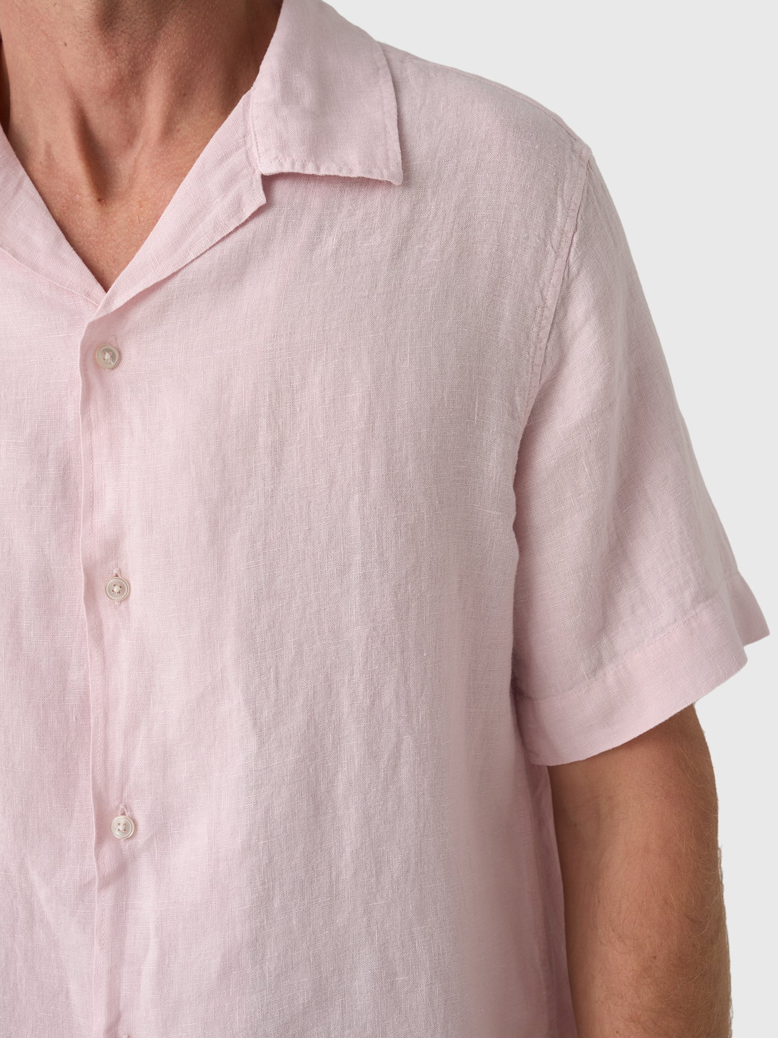 04651 / A Trip In A Bag Men's Linen Cuba Shirt - Saint Bernard
