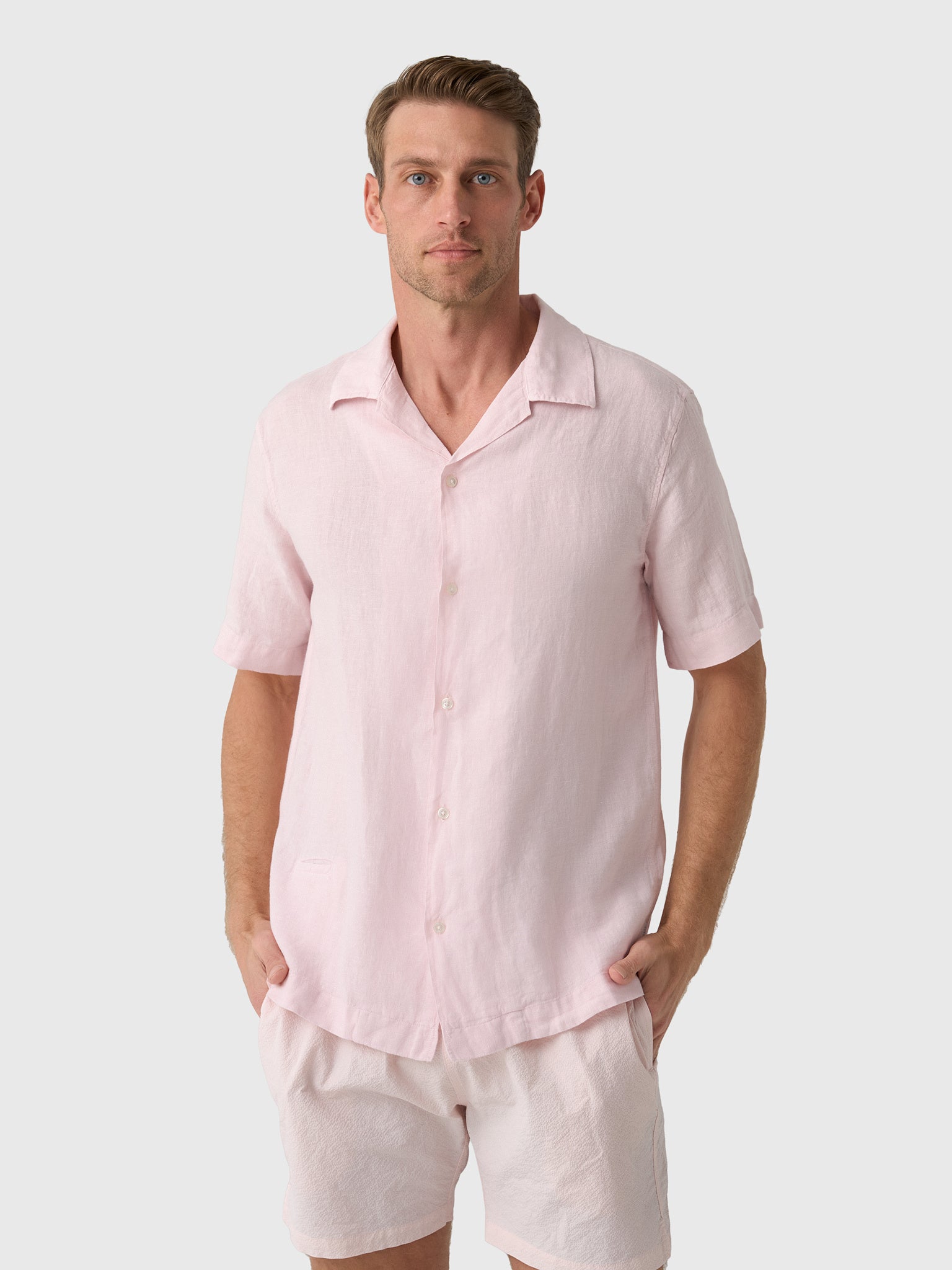 04651 / A Trip In A Bag Men's Linen Cuba Shirt - Saint Bernard