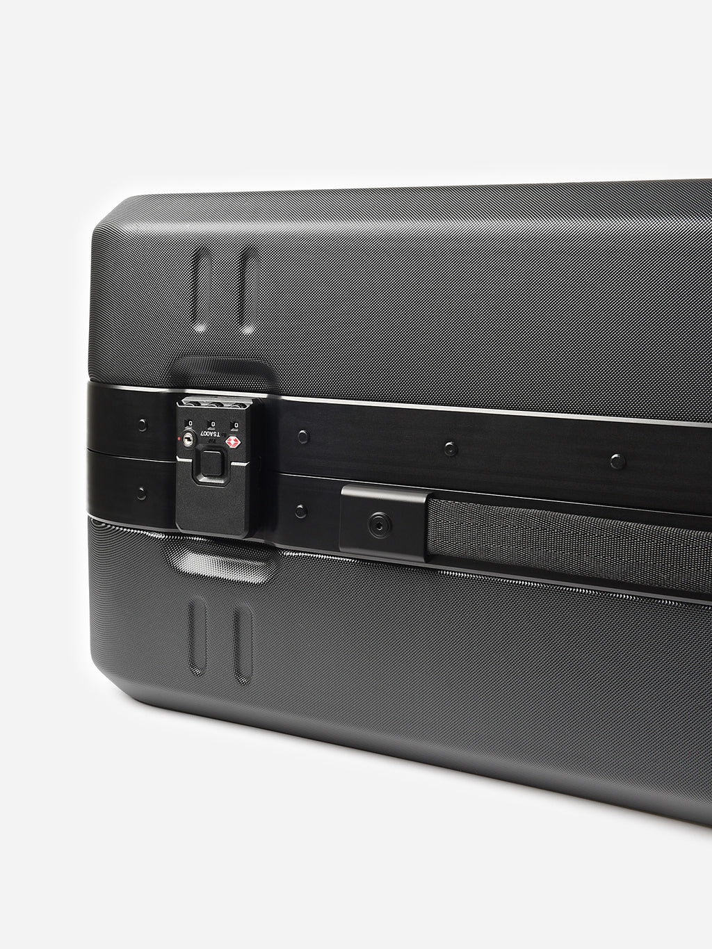 300023200xBLACKOUT-alt3