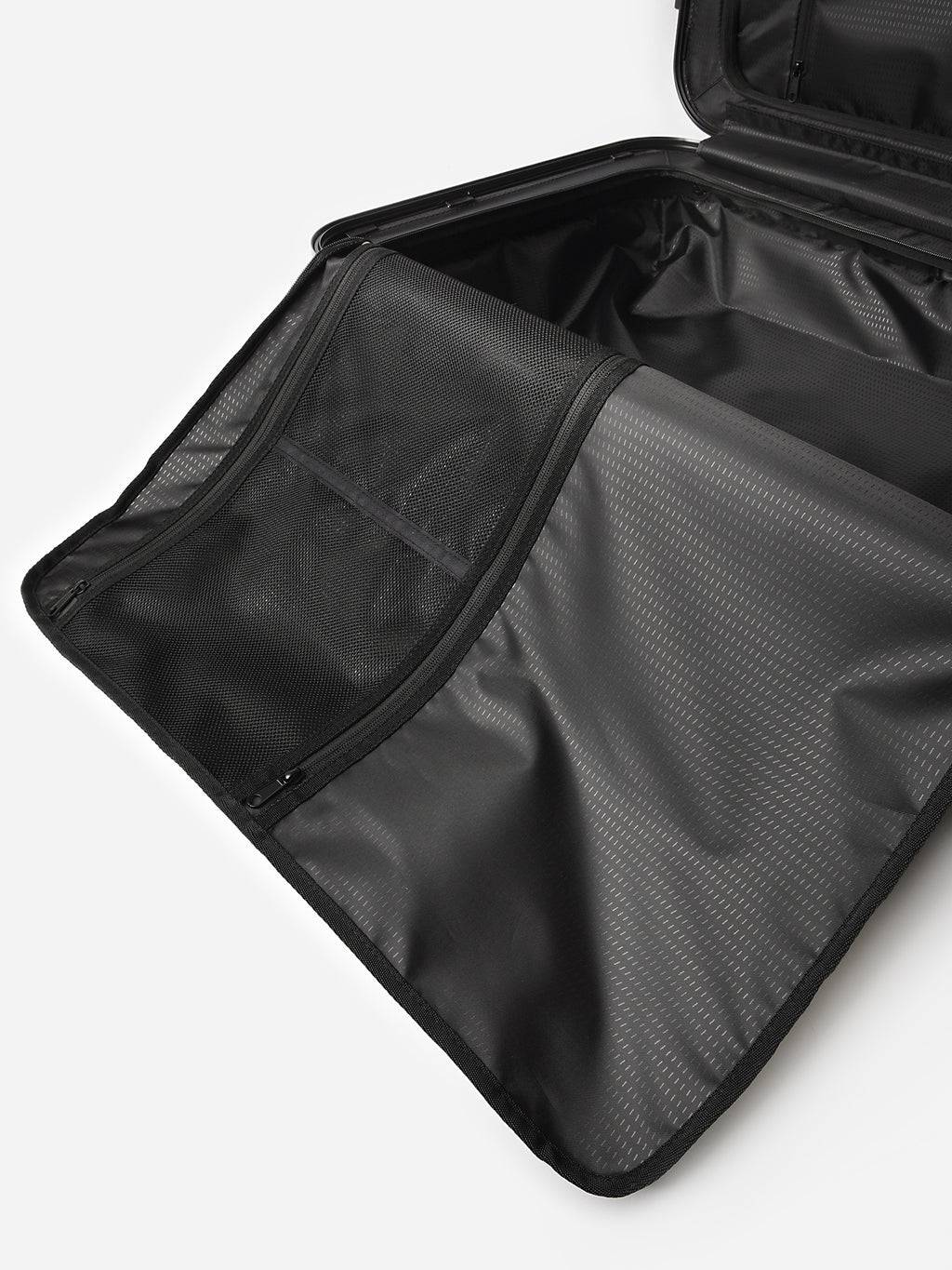 300023200xBLACKOUT-alt5