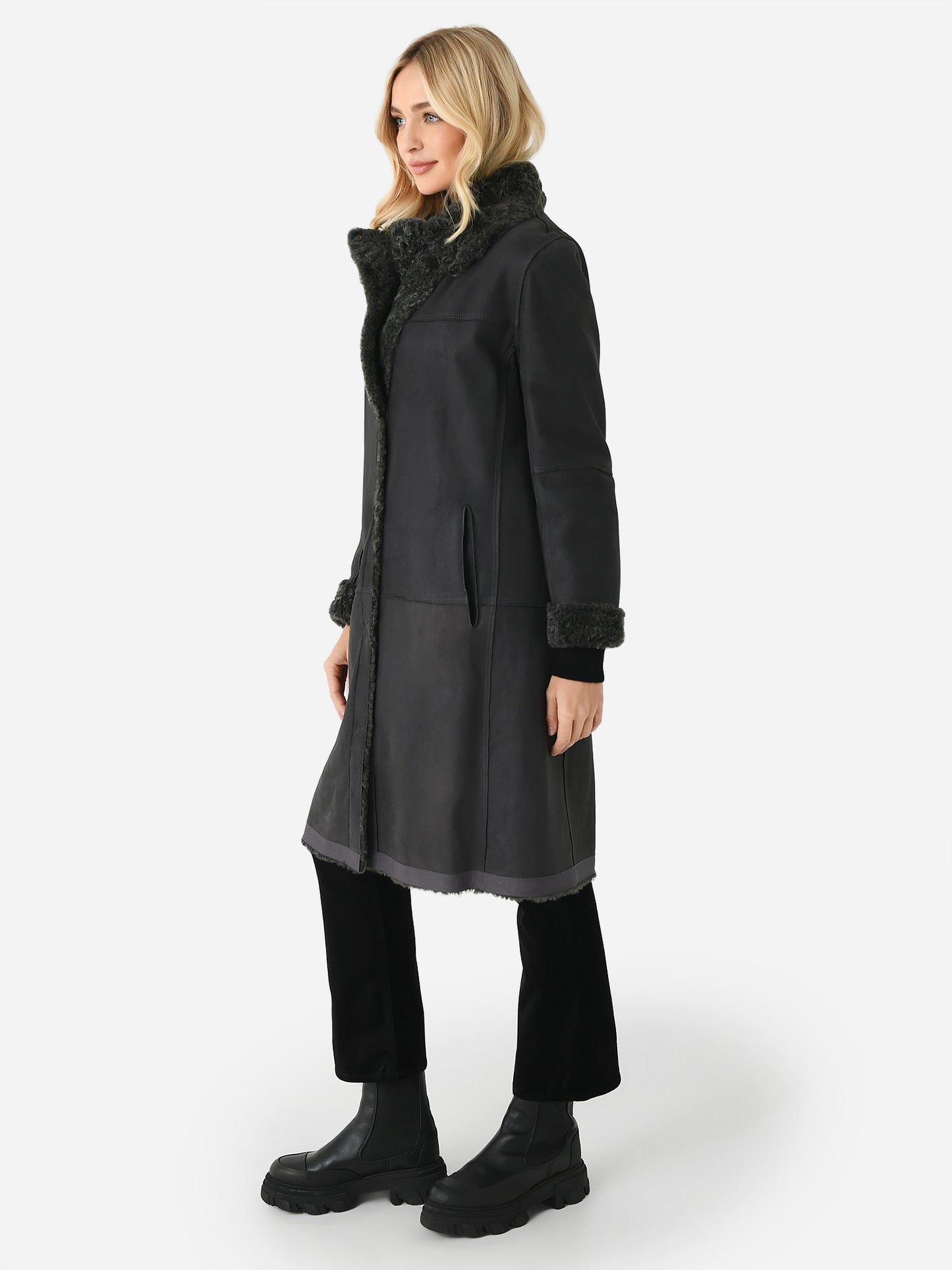 304393x410ELEFANT-alt2