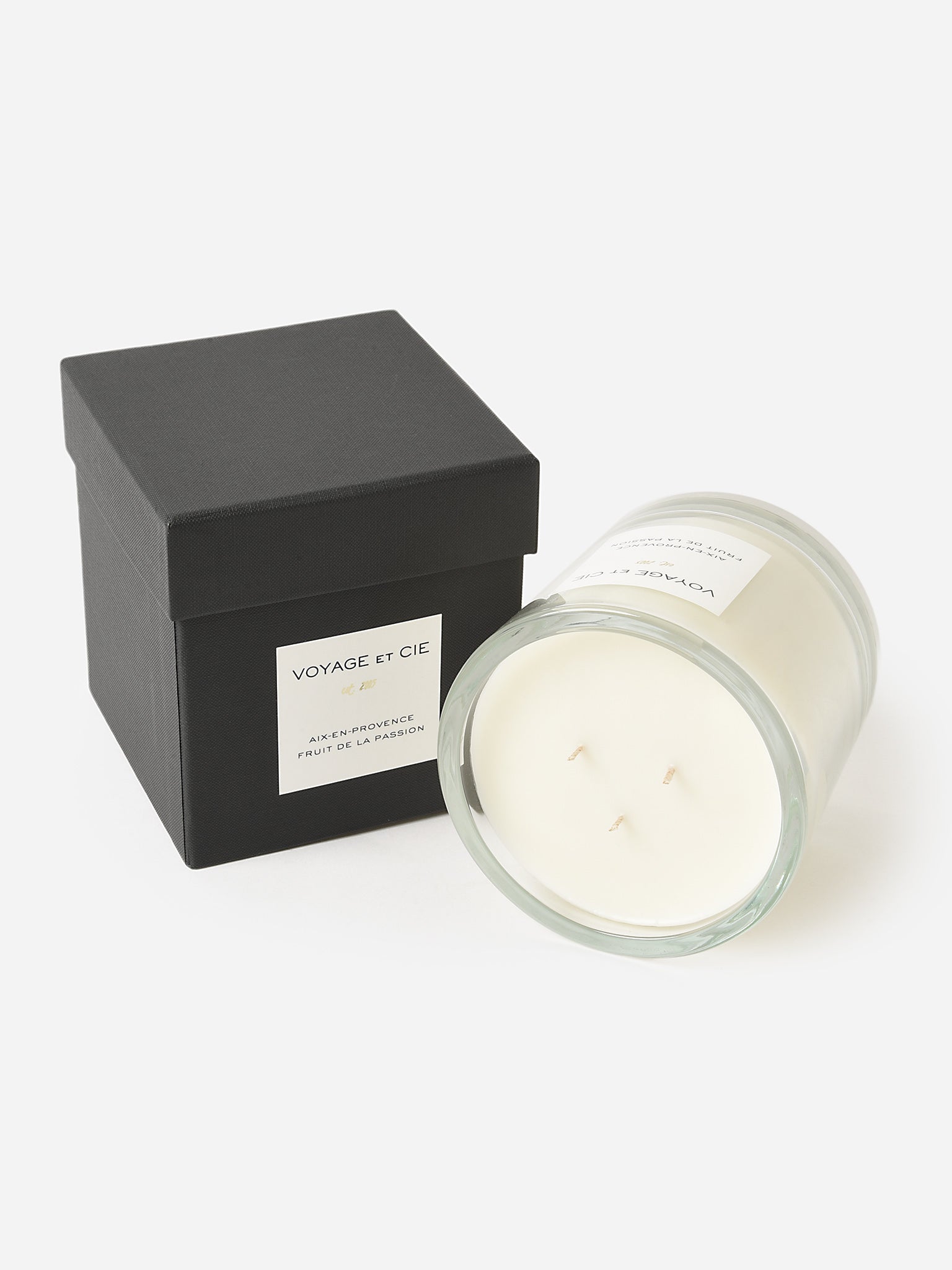Voyage Et Cie 30oz Candle - Saint Bernard