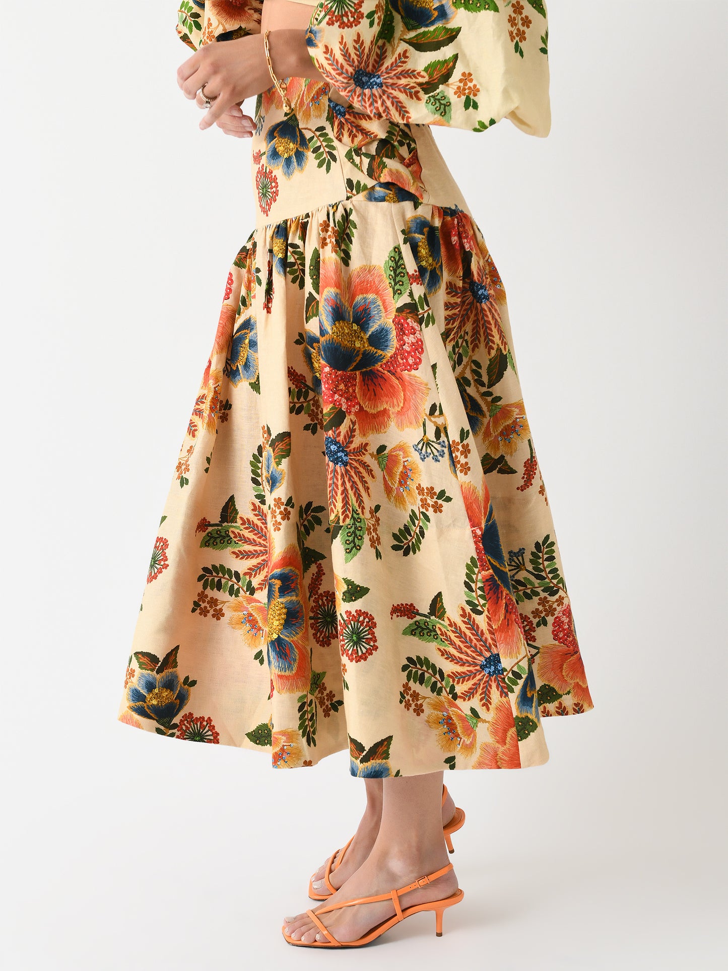 318080xDELICATEGARDENCREAM-alt2