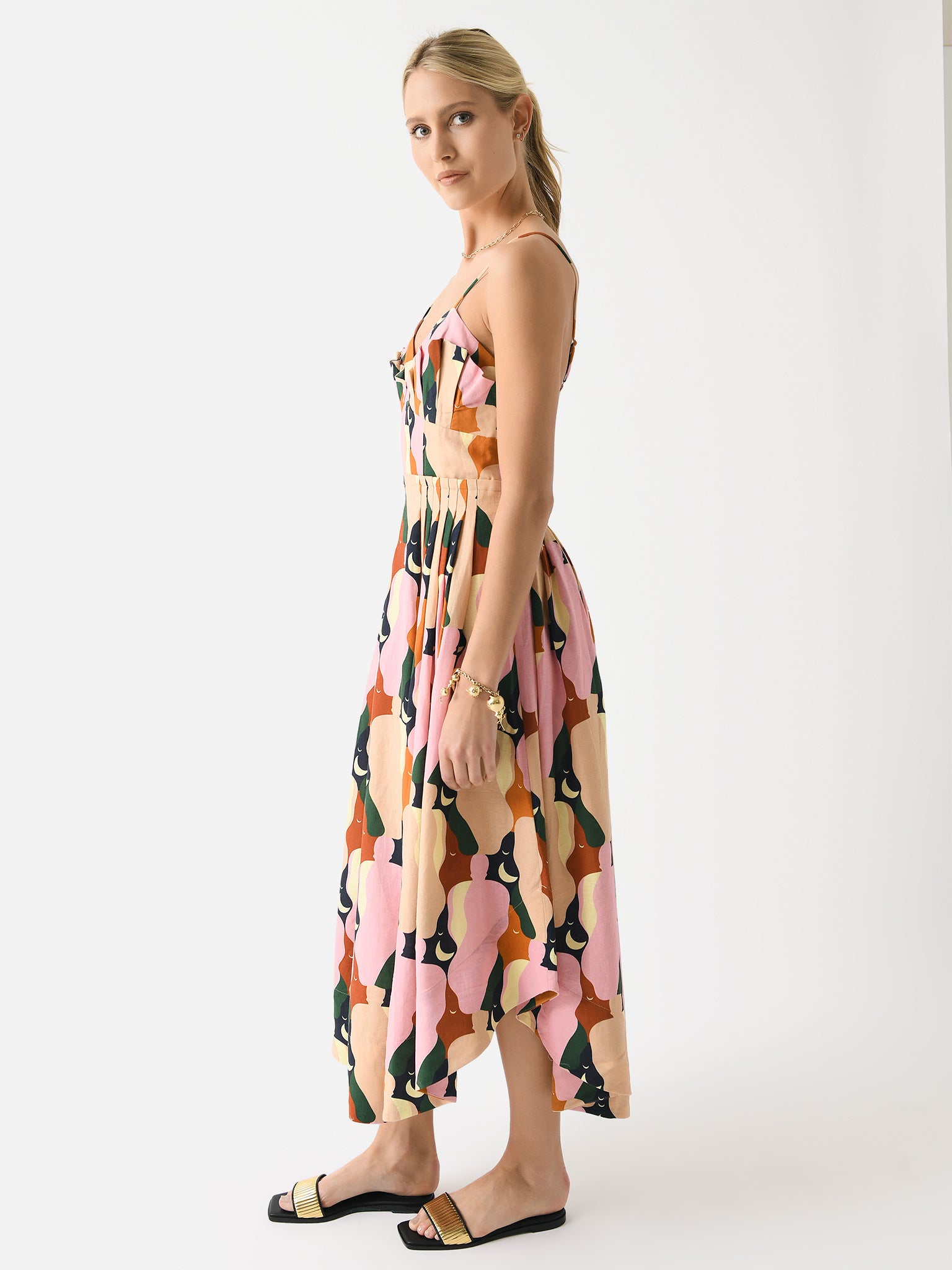 Farm Rio Women's The Kiss Sleeveless Midi Dress