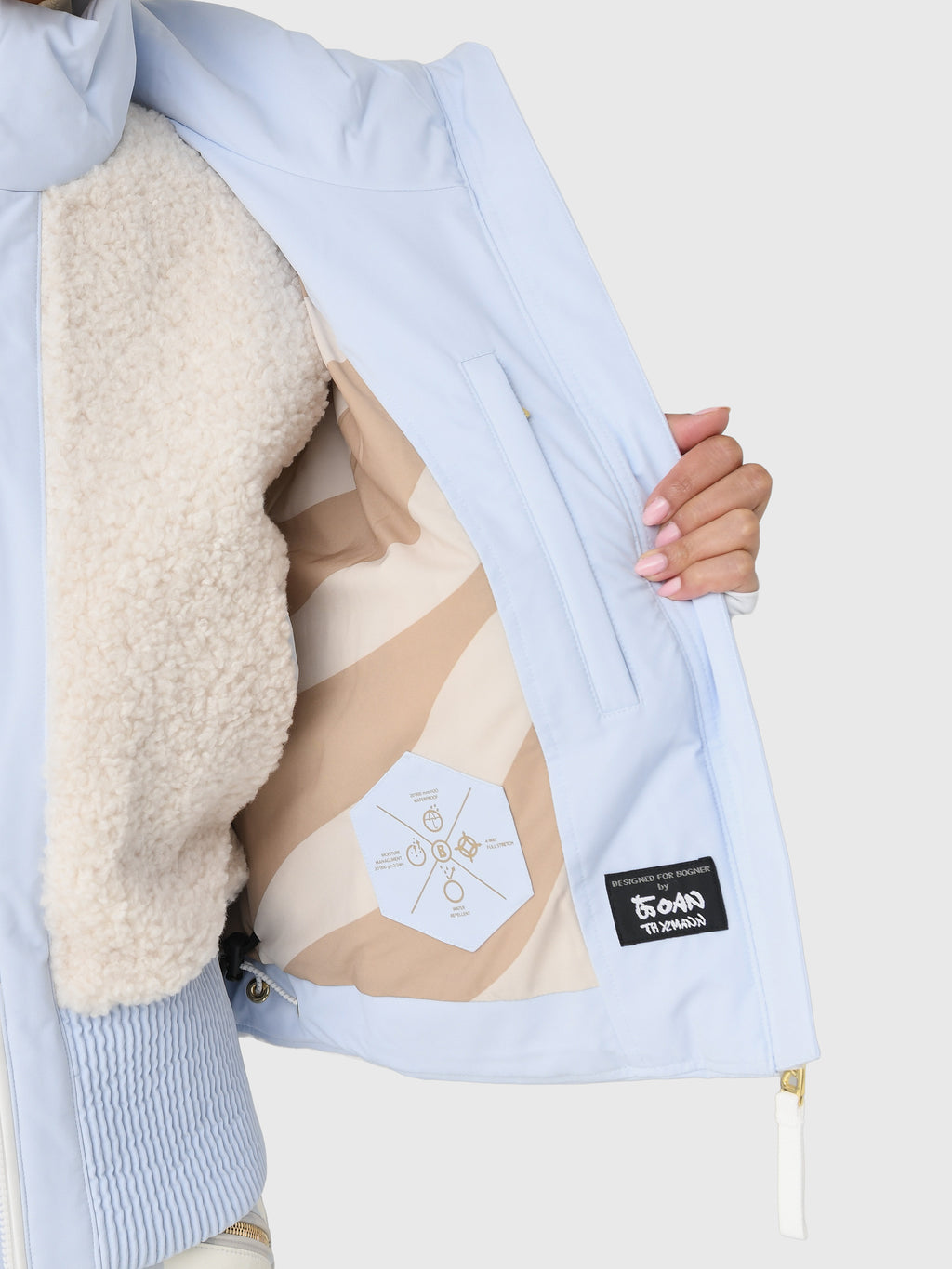 3186-6269x306NORDICLIGHTBLUE-alt3