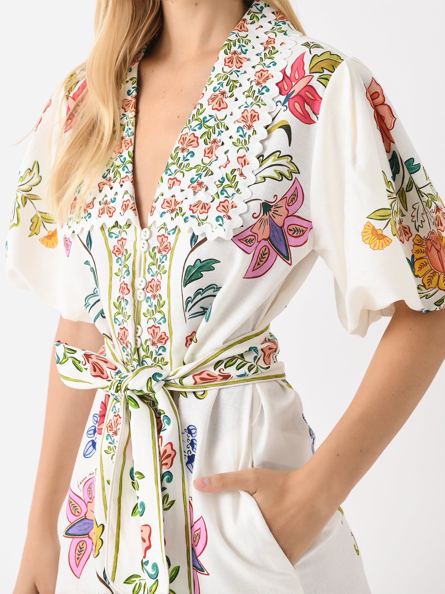 321473xFLORALINSECTSOFFWHITE-alt4