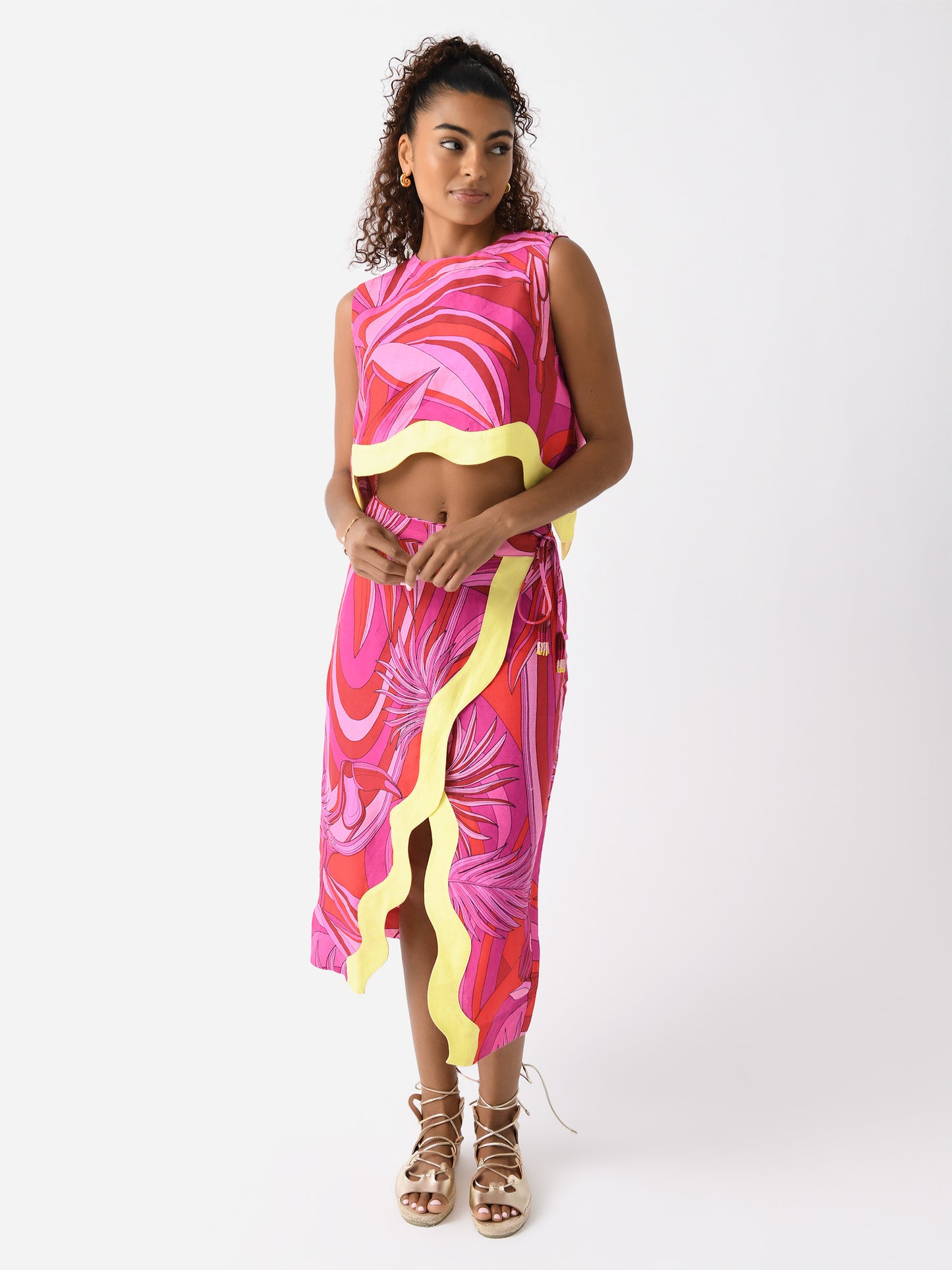 321562xENDLESSSUMMERRED-alt1