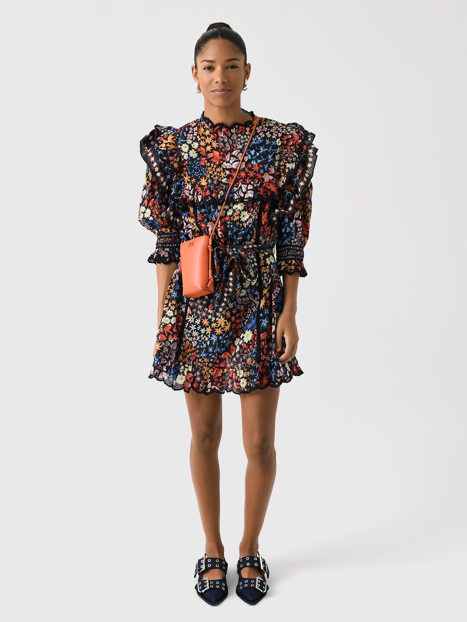 326602xJUJUSGARDENBLACK-alt2