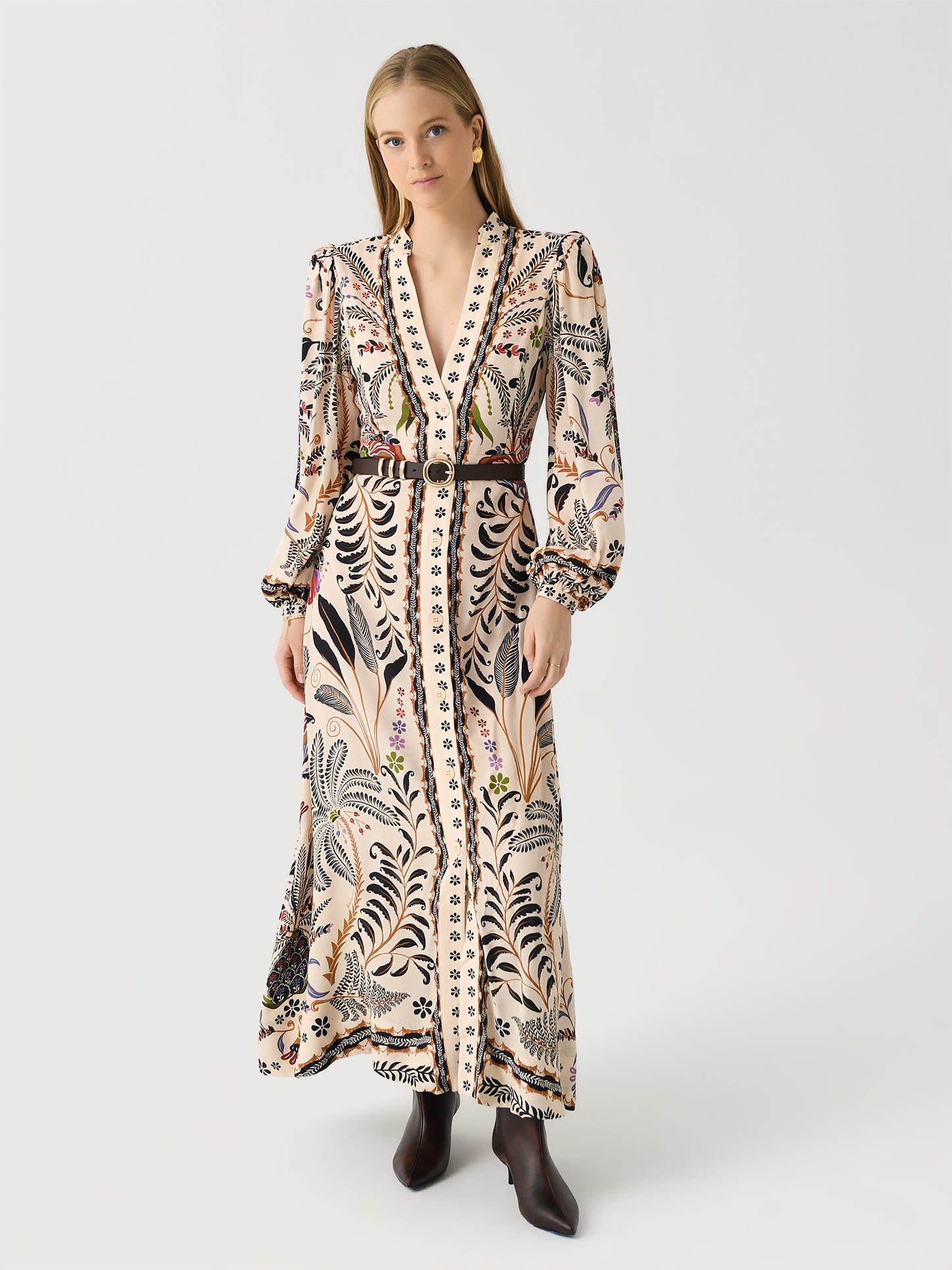 334754xCLASSICNATURESAND-alt3