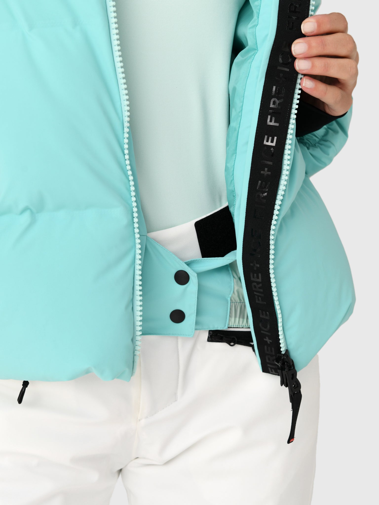 3467-9137x214SNOWBLUE-alt4