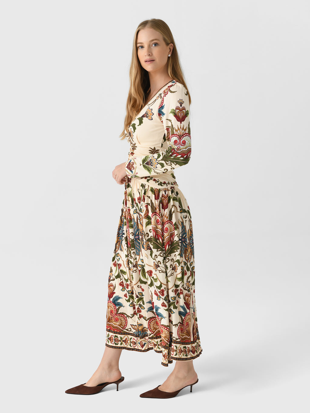 farm rio majestic hearts maxi dress Farm Rio Women's Majestic Hearts Long Sleeve Midi Dress