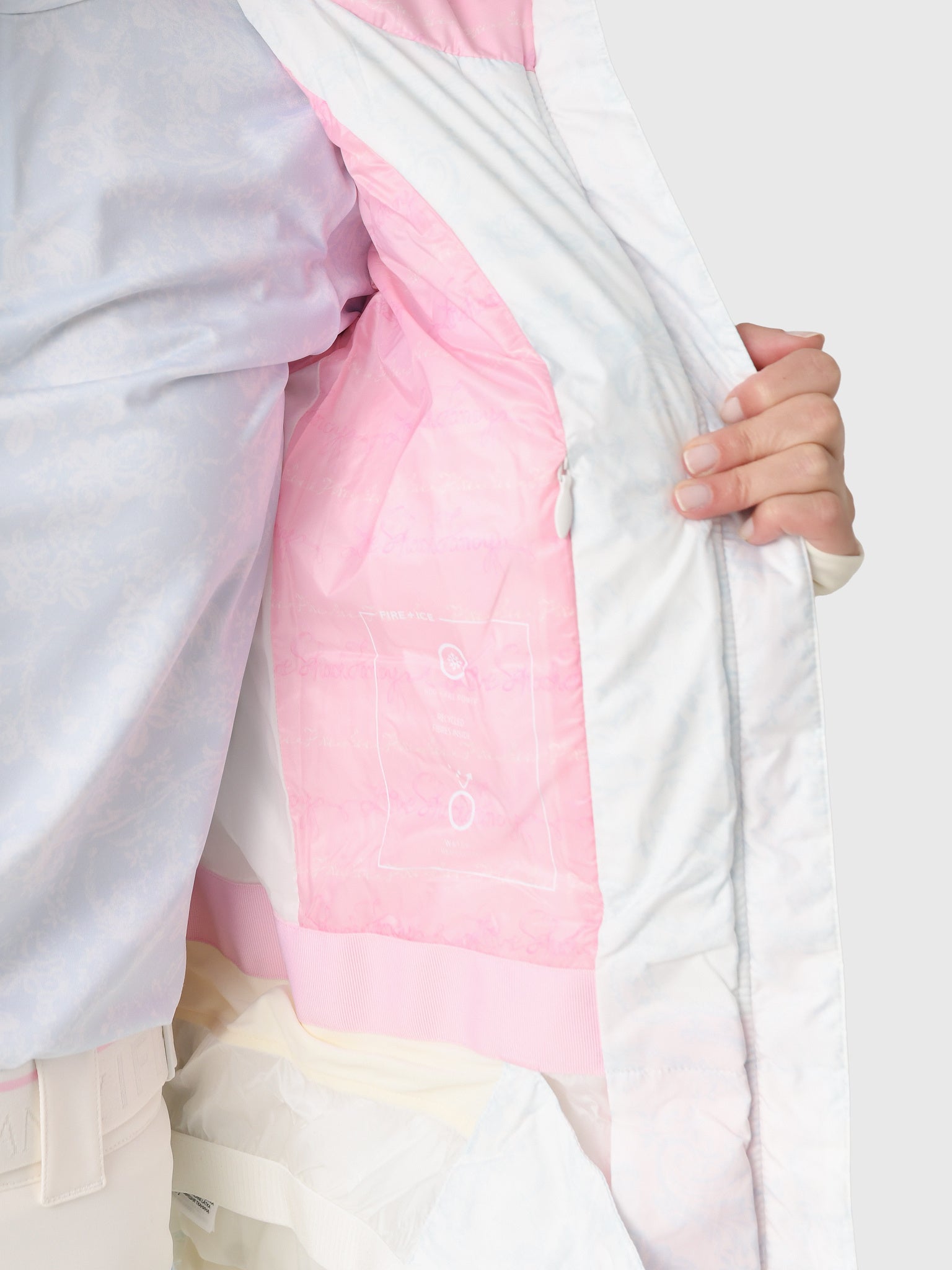 3484-1381x745SUMMITFROST-alt5