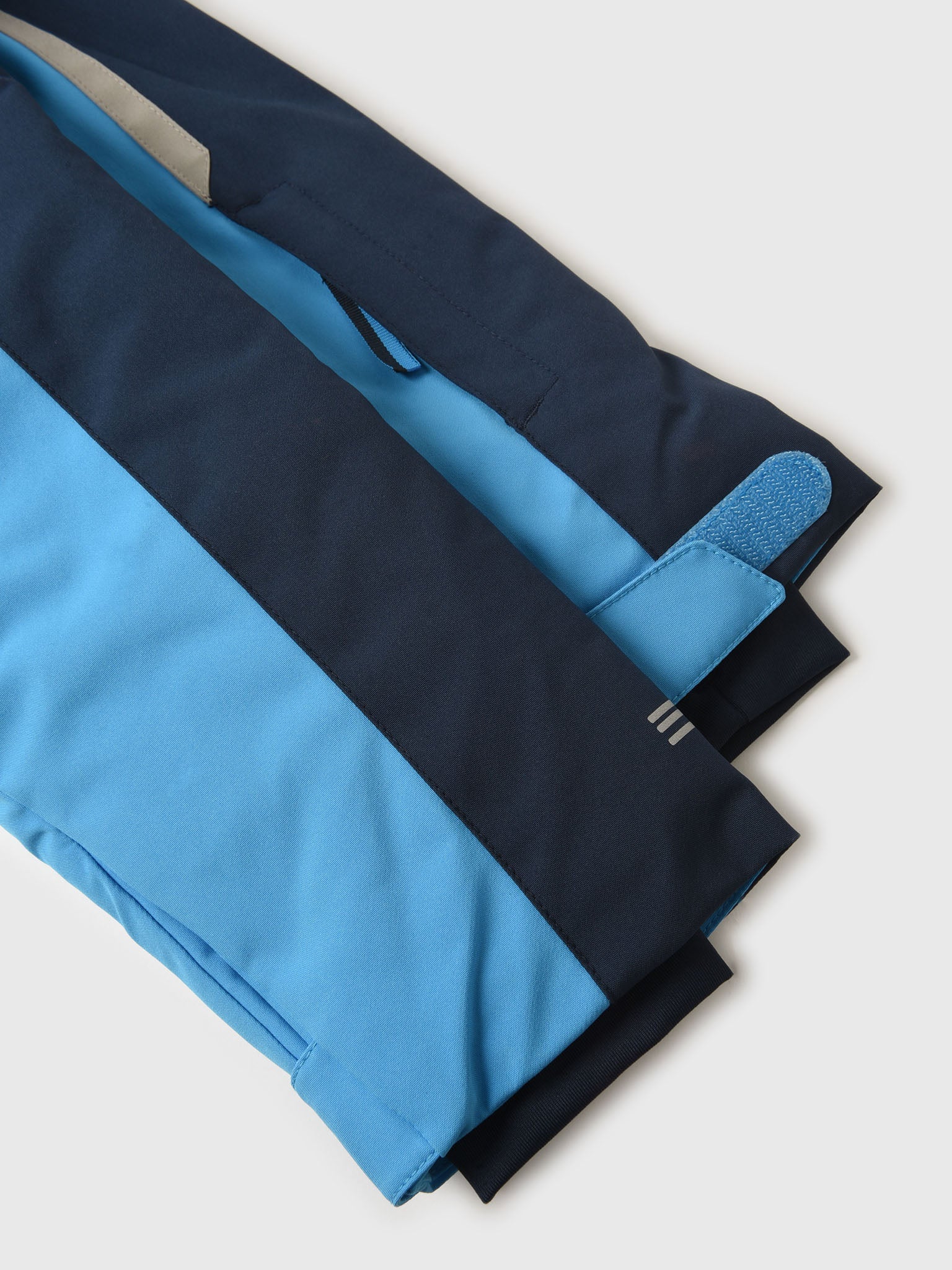 38SG075406xAETHERBLUE-alt2