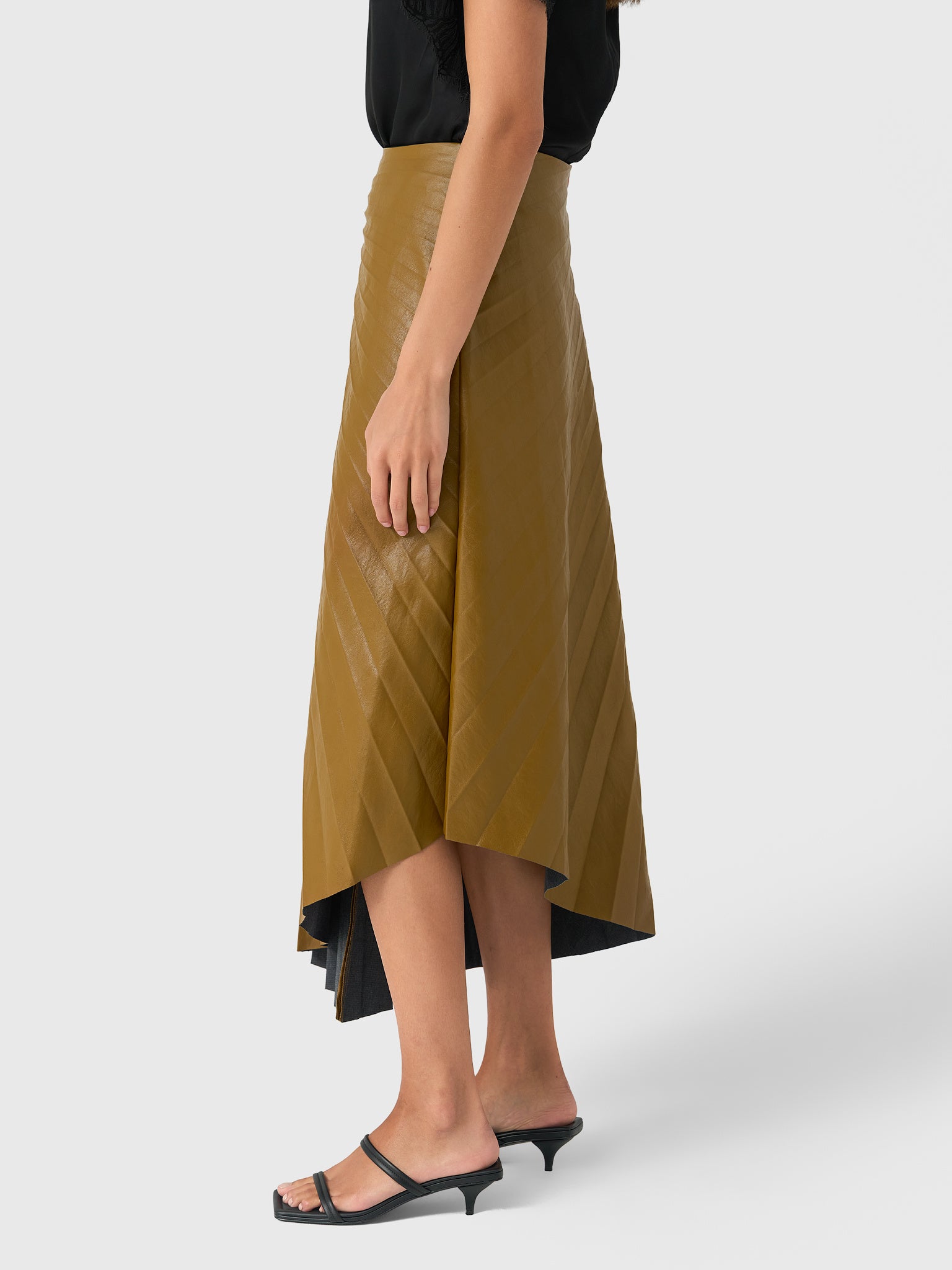 ALC Women's Tracy Vegan Leather Skirt | $395.00 | Saint Bernard