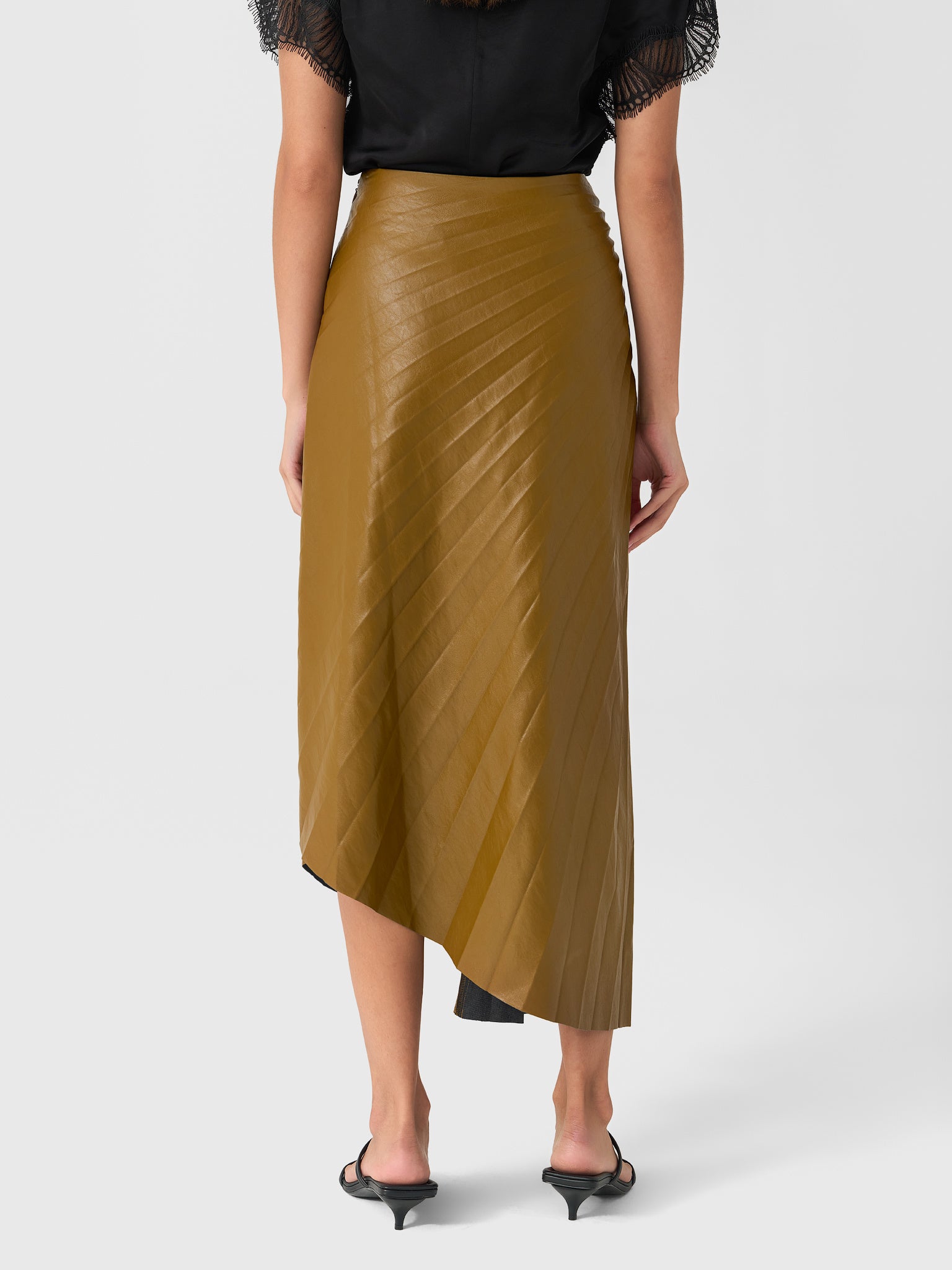 3SKRT00478xSADDLE-alt3