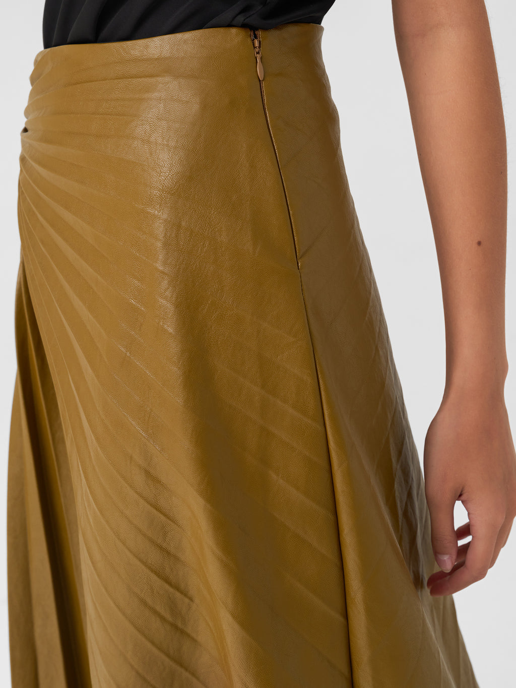 3SKRT00478xSADDLE-alt4