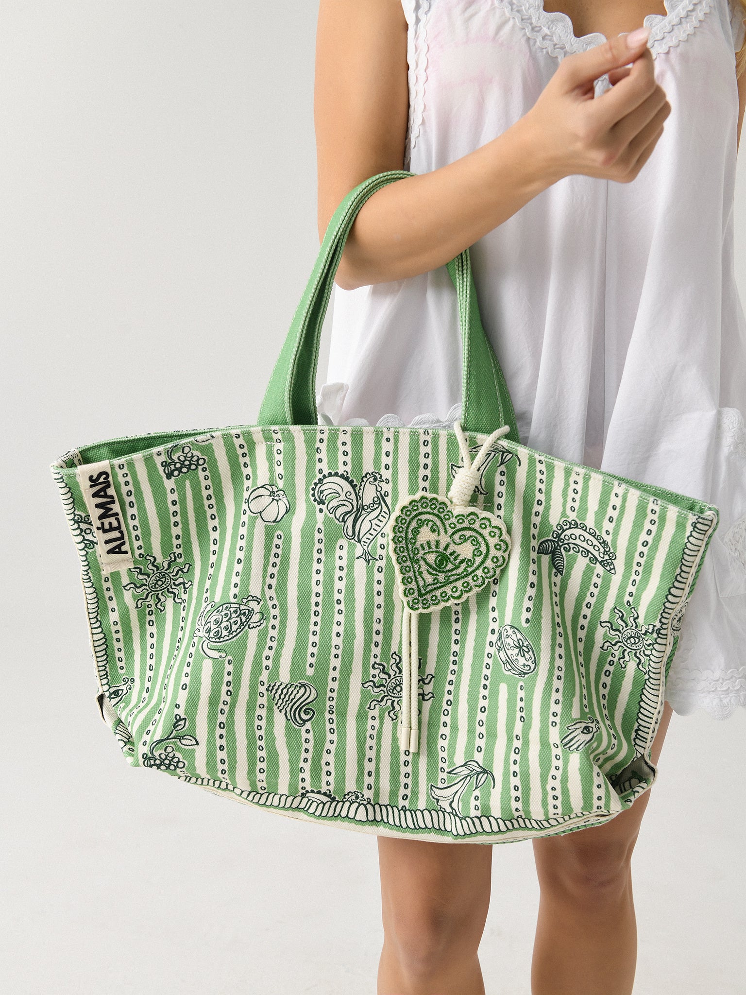 Alemais Lula Beach Tote - Saint Bernard